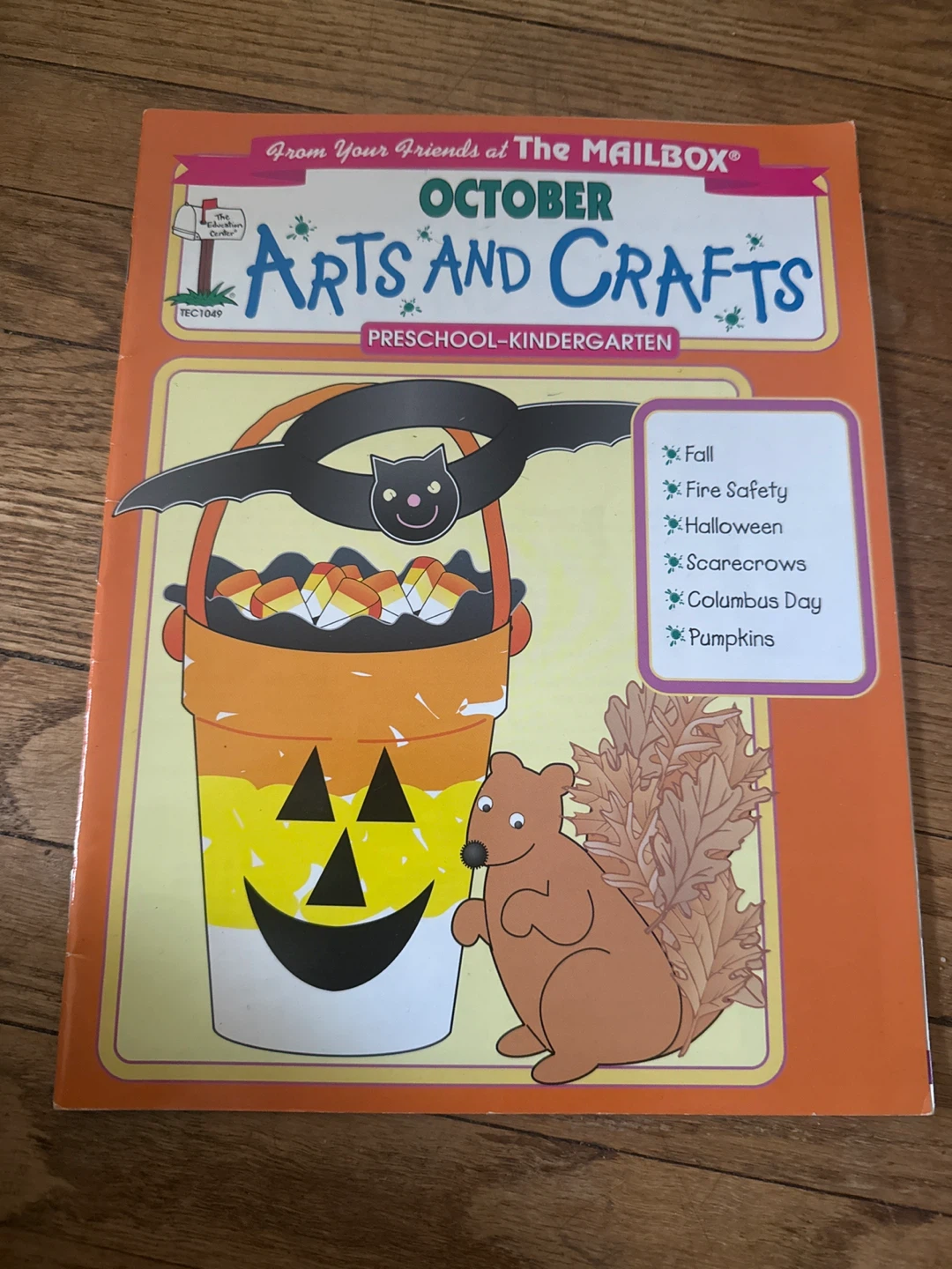 The Mailbox October Arts and Crafts Book