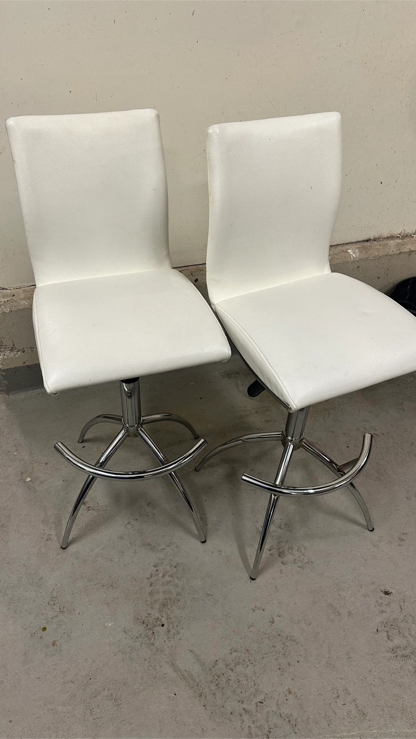 Set of 2 White Faux Leather Adjustable Bar Stools