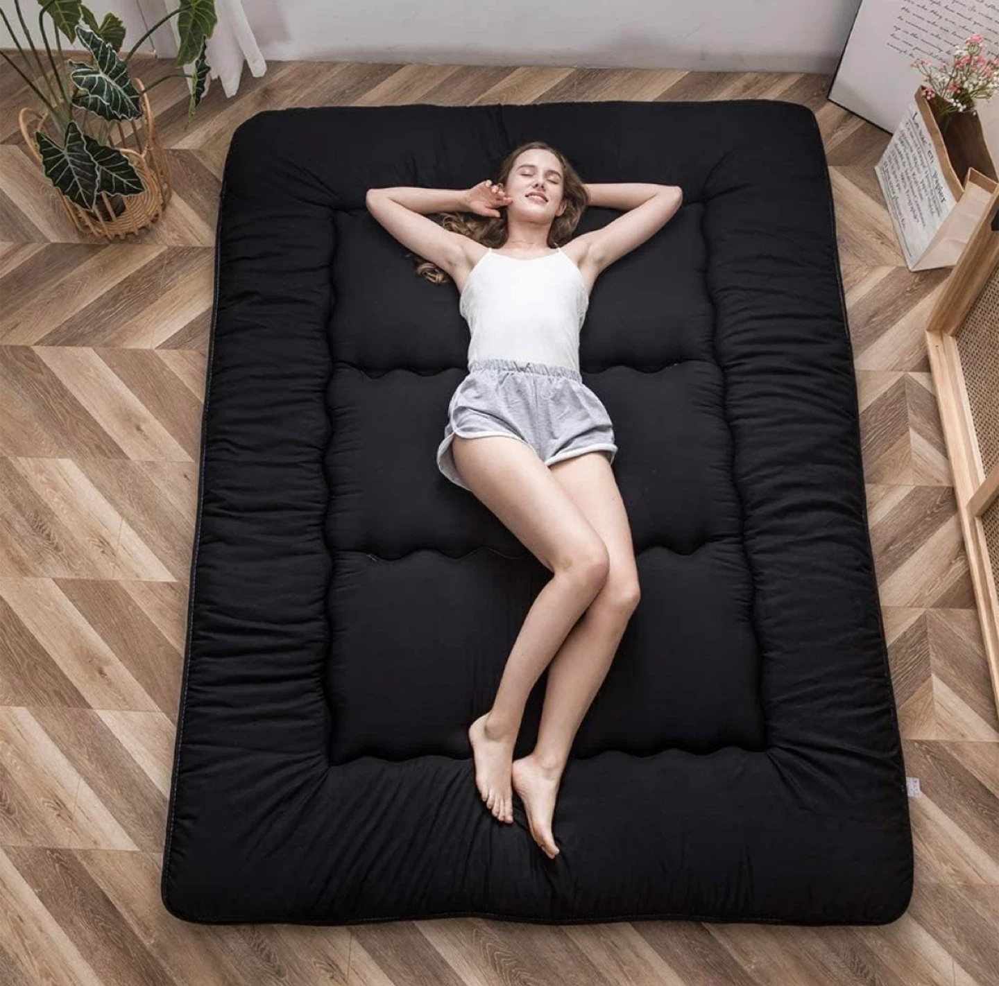 Black Queen Japanese Floor Mattress Futon 4" Thick