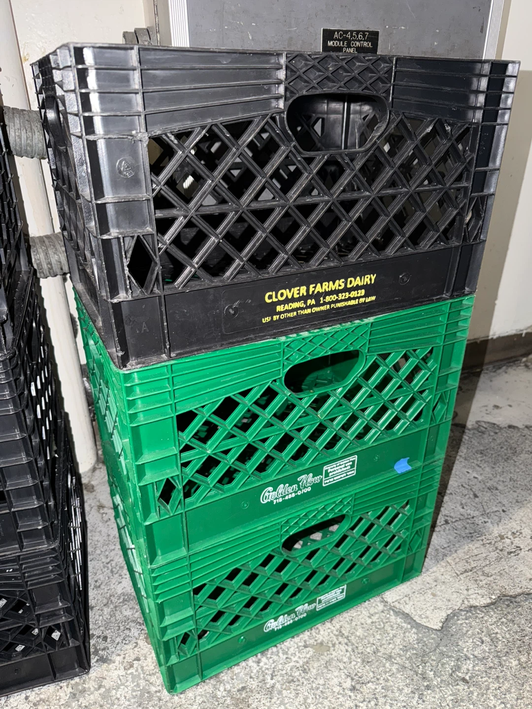 Clover Farms Dairy Milk Crates - photo 3