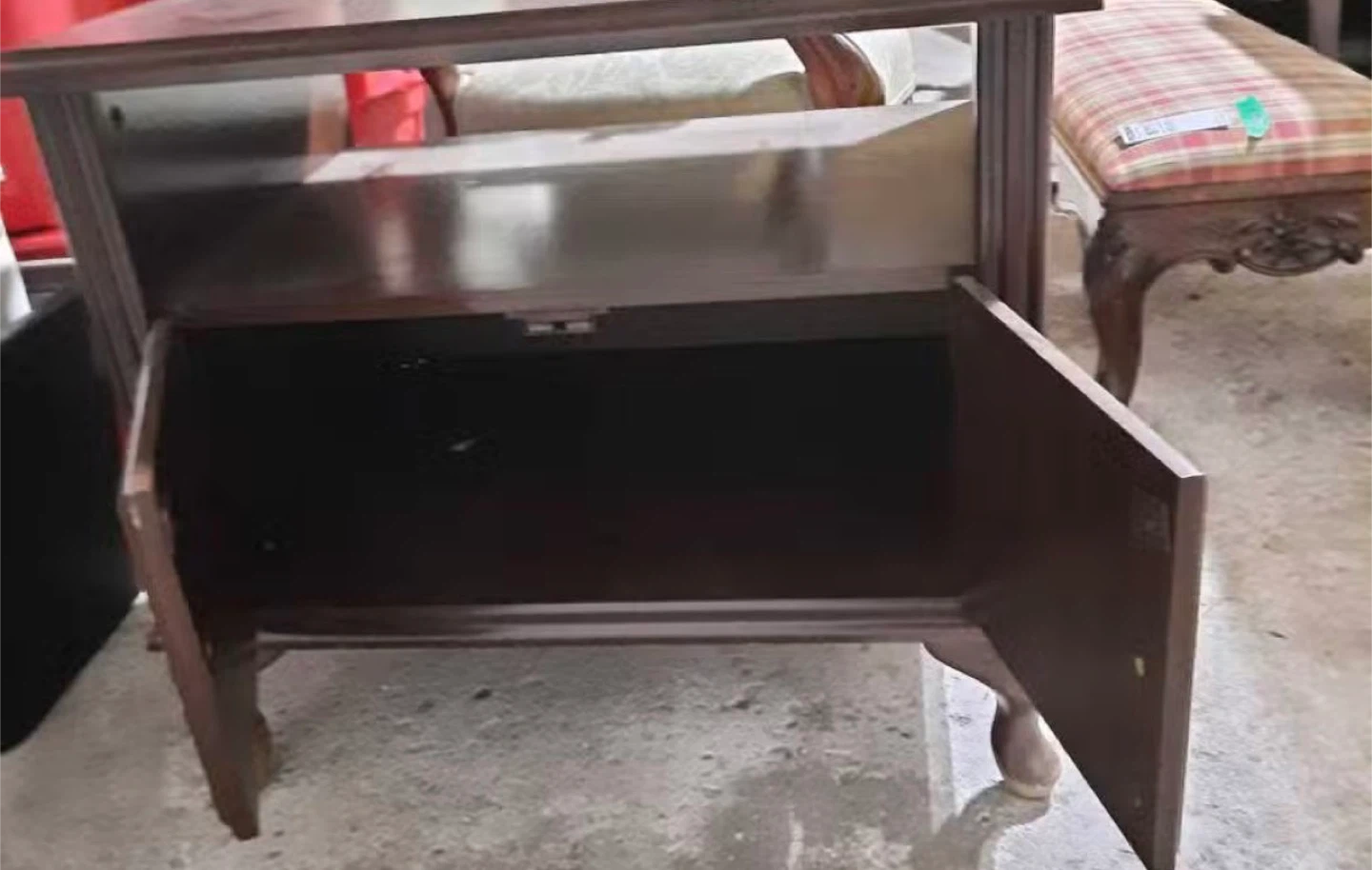 Wooden Side Table with Cabinet Doors - photo 3