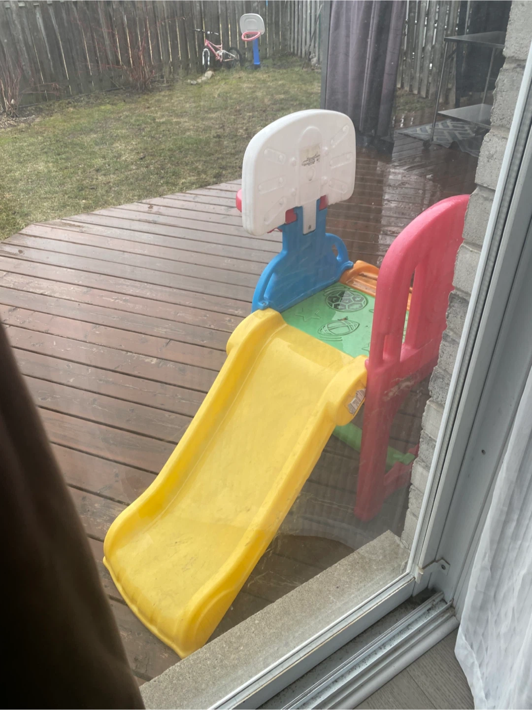 Kids Play Center with Slide and Basketball Hoop
