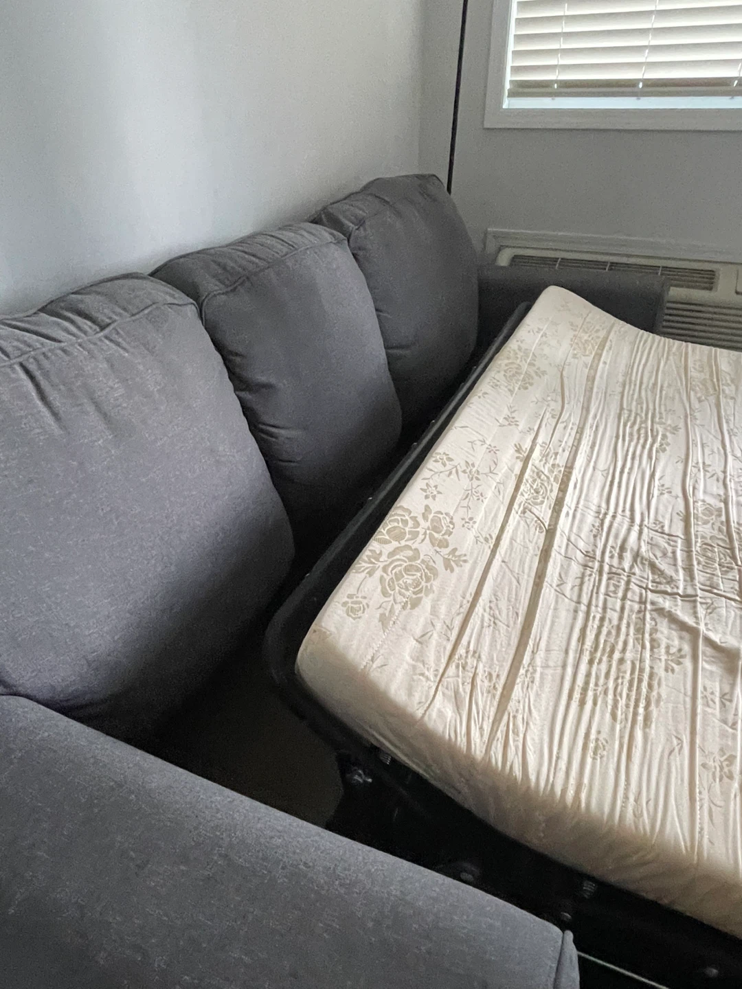 Grey three-seater sofa bed - photo 5