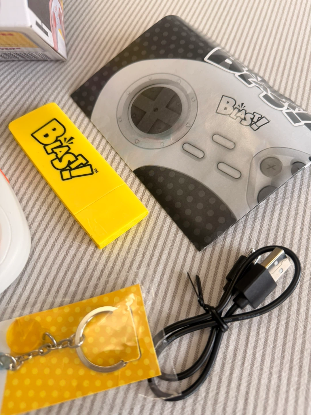 Bandai Namco Pac-Man Blast! 8 Built-In Games HDMI Retro Console - photo 4