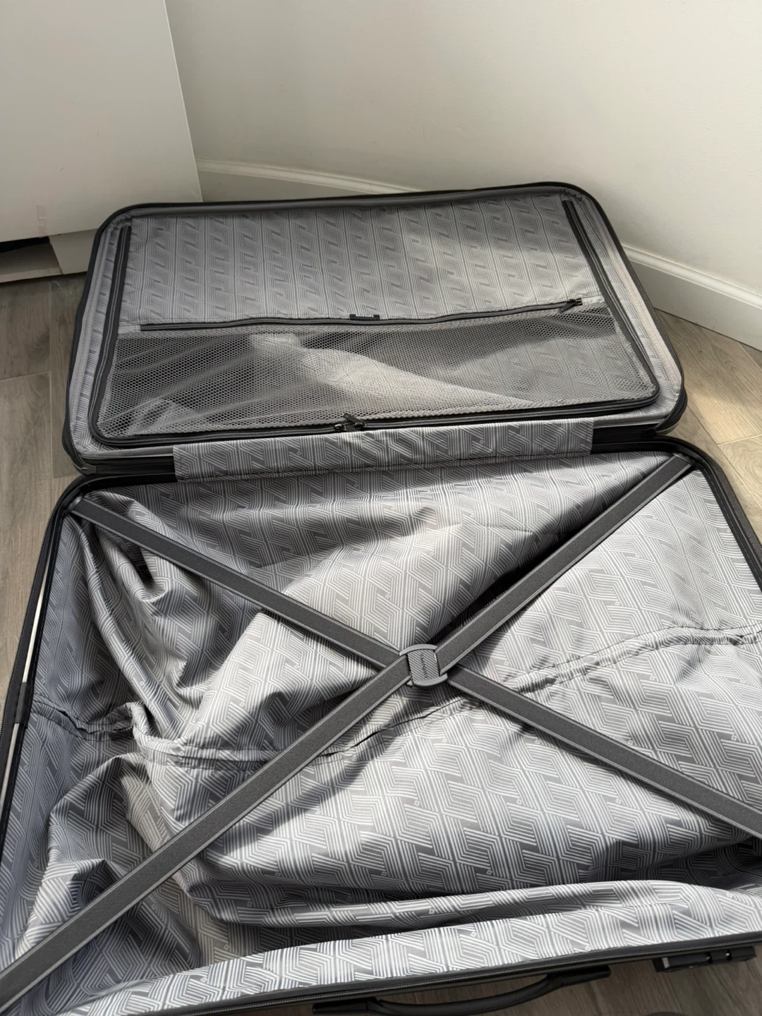 Samsonite Omni 2 Large 28” Luggage – Brand New - photo 5