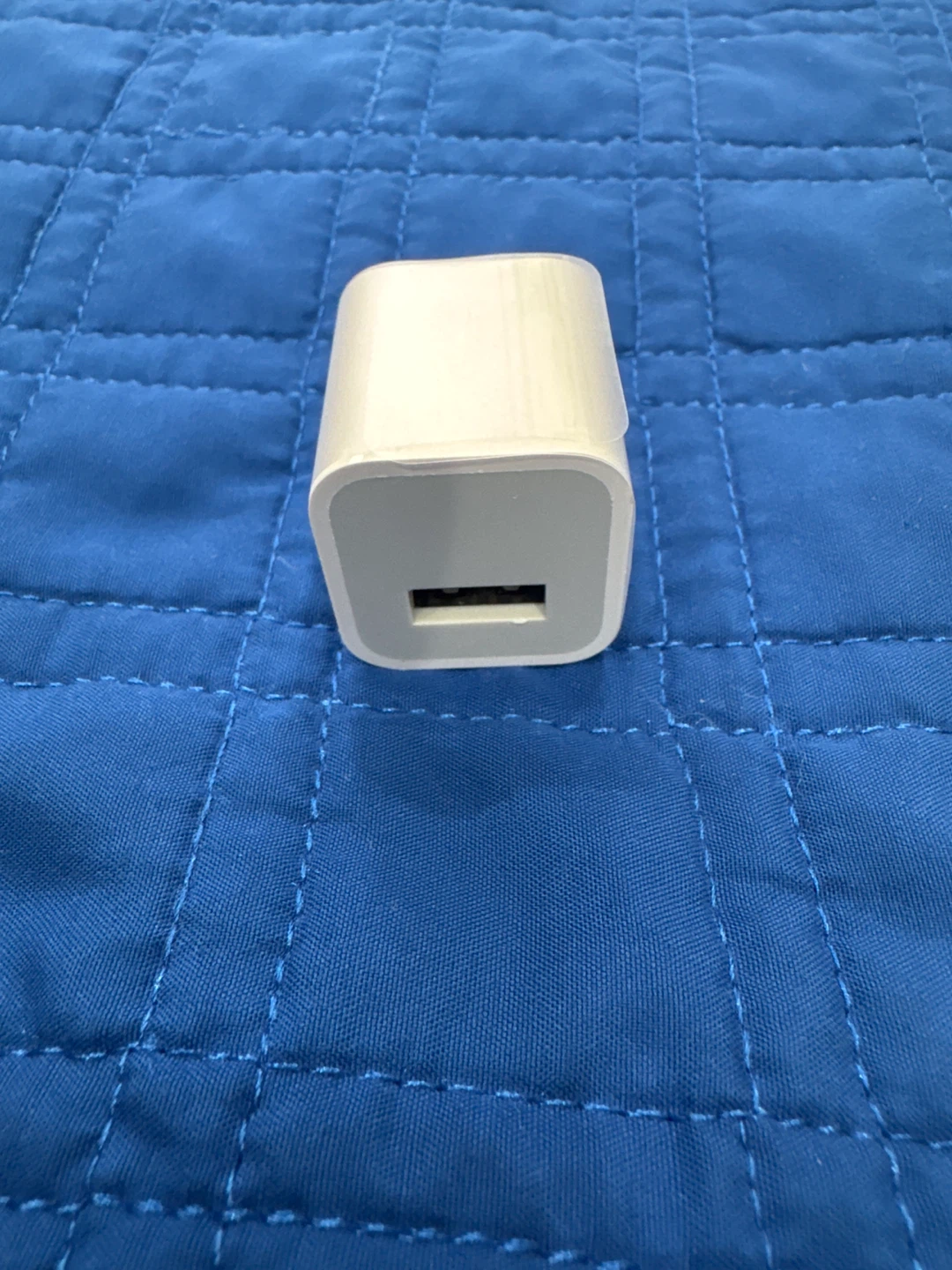 Apple USB Power Adapter - photo 3