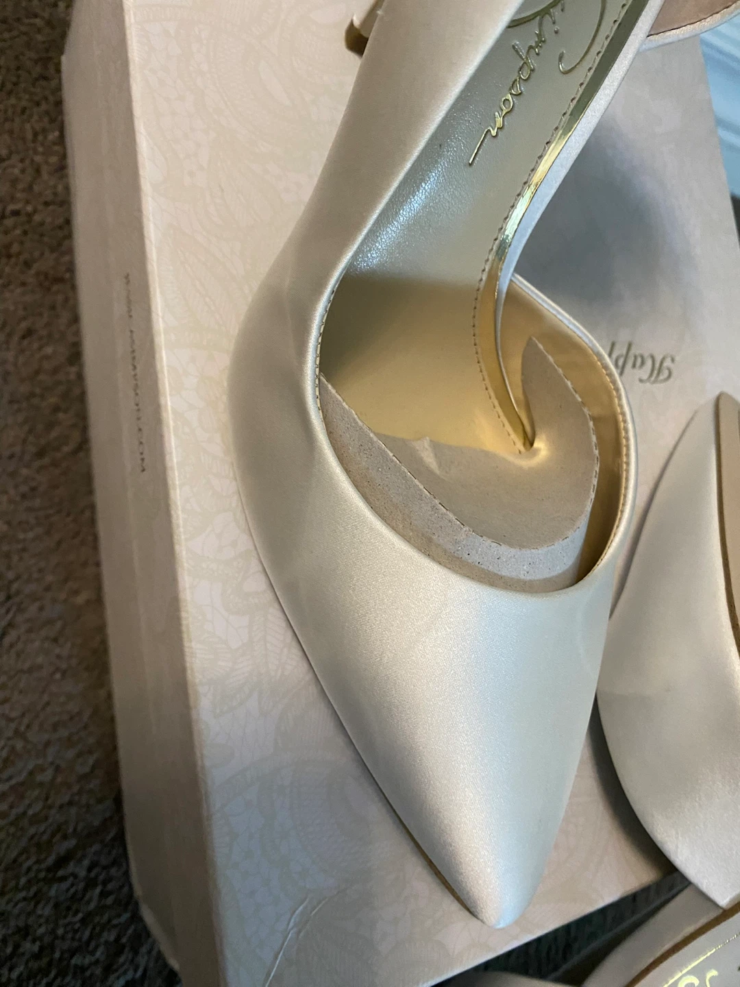 Jessica Simpson White Matte Satin Heels - Size 8.5M - photo 2