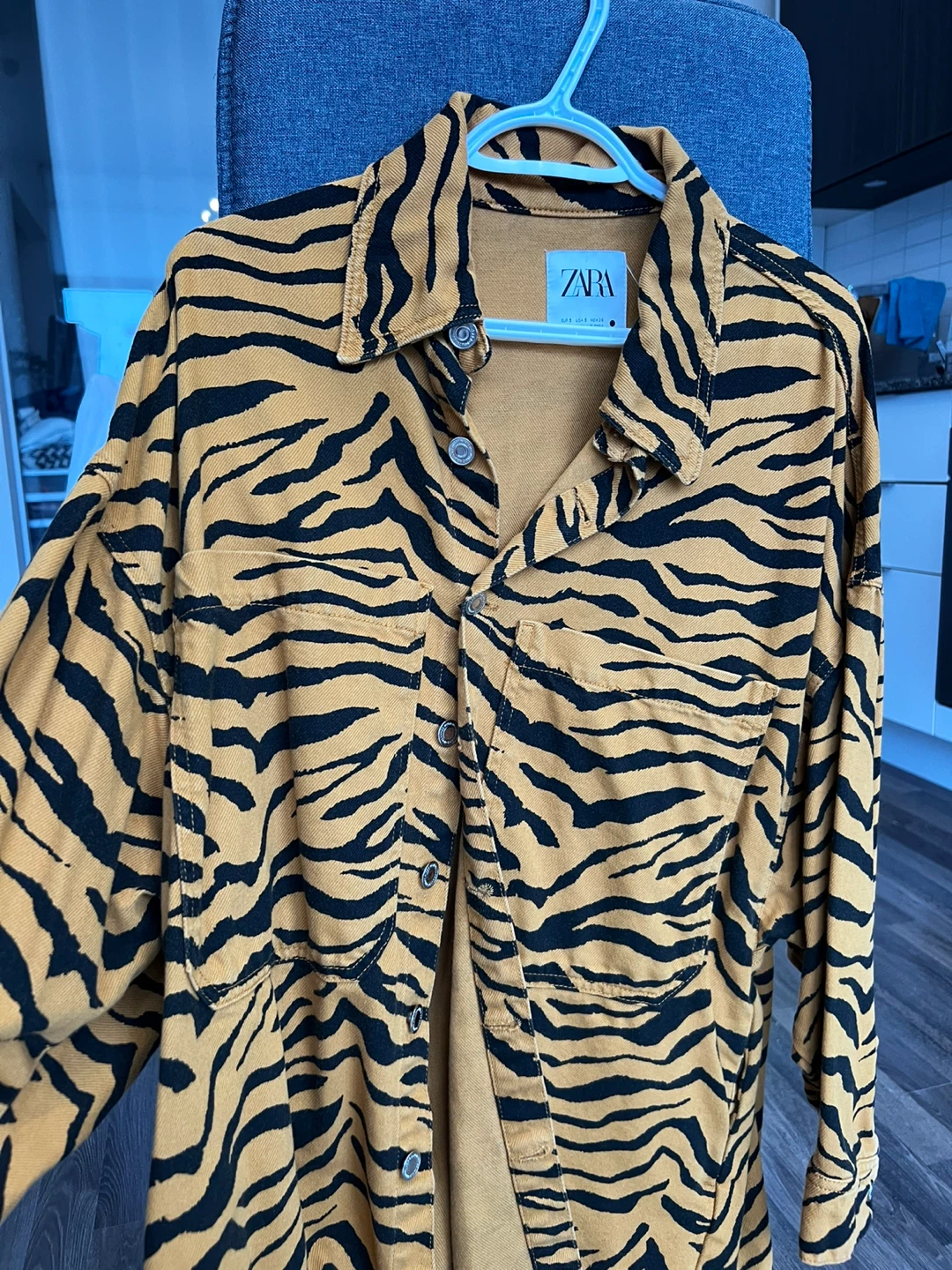 Zara Tiger Print Button-Up Shirt - Size S - photo 2