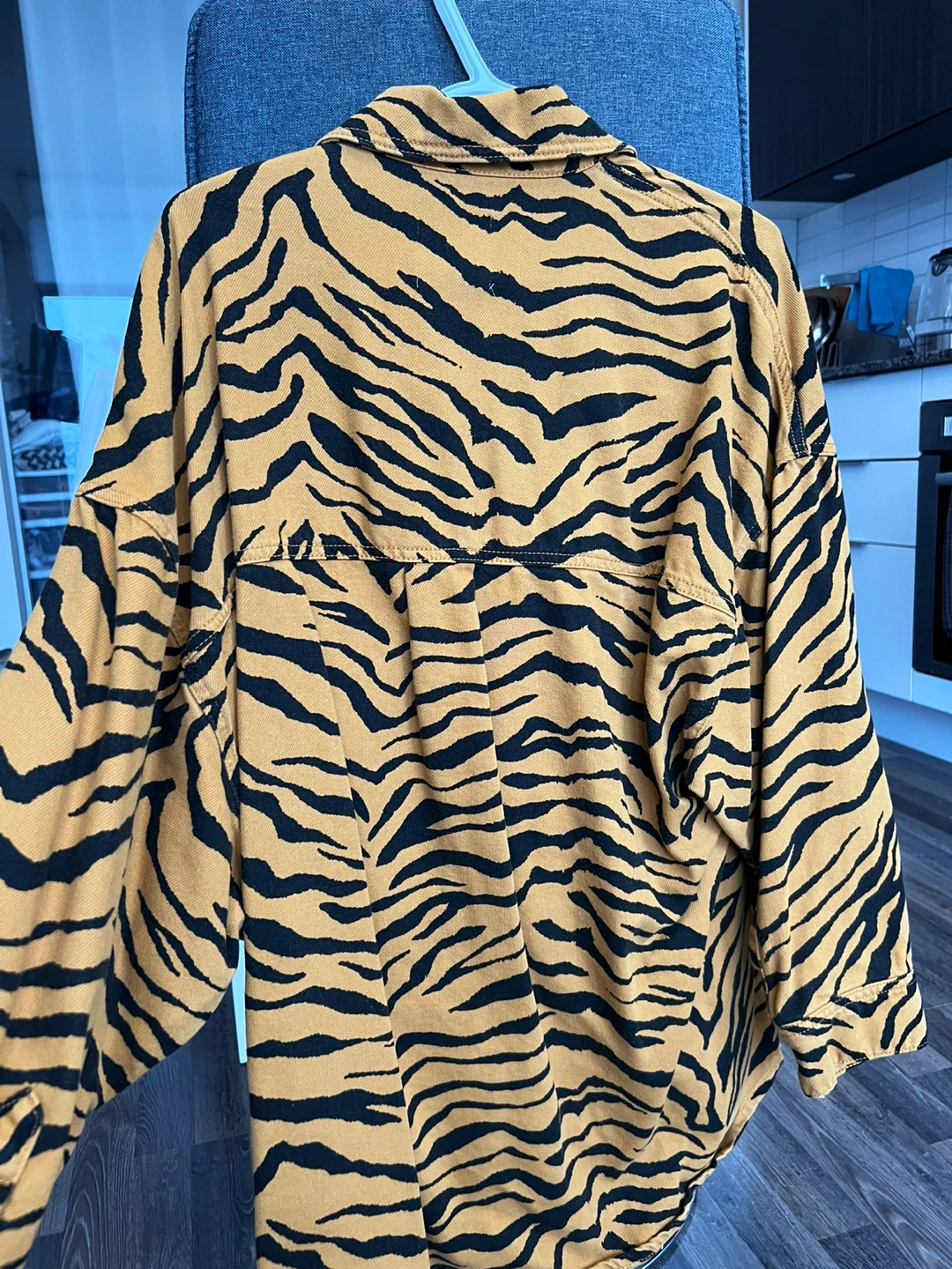 Zara Tiger Print Button-Up Shirt - Size S - photo 4