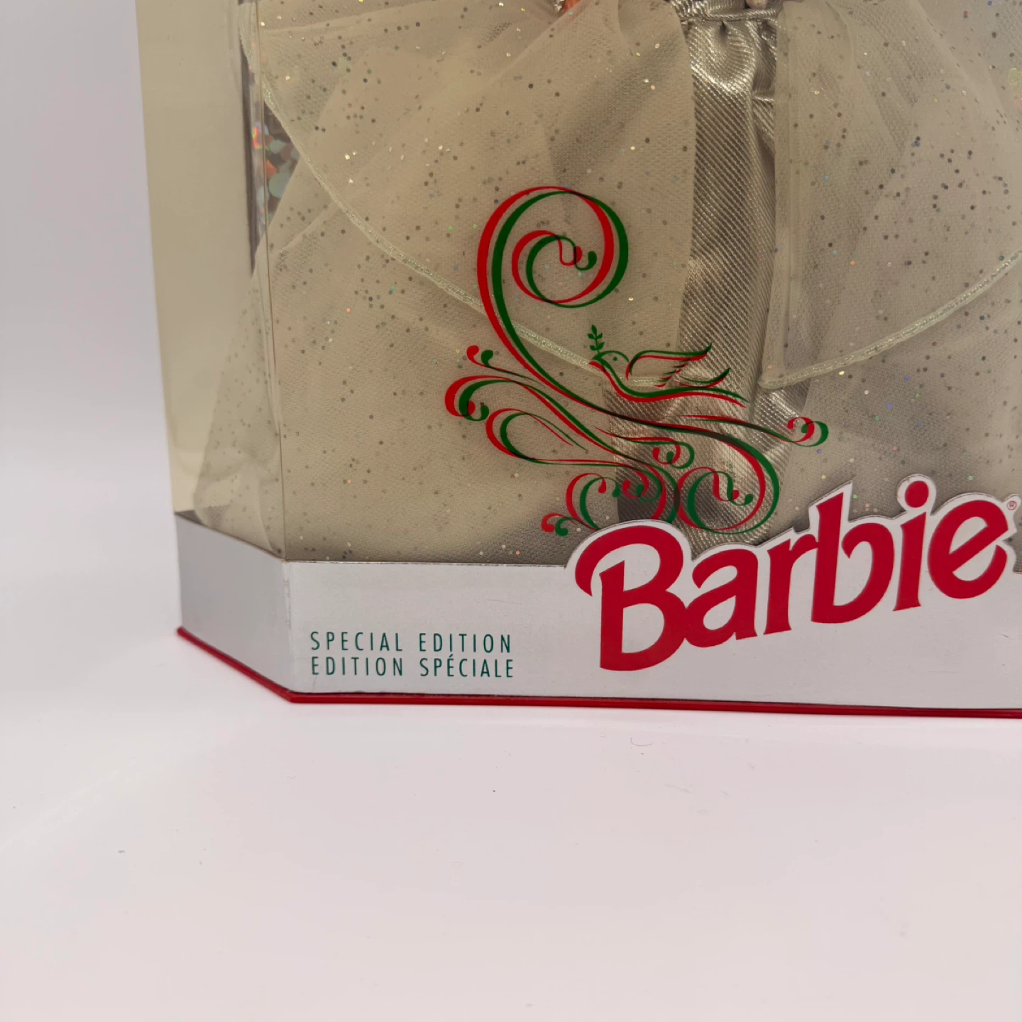 Barbie Happy Holidays Crystalline Special Edition Doll - photo 2