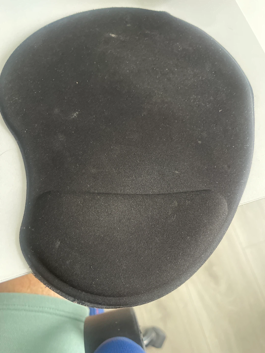 Ergonomic Mouse Pad with Wrist Rest