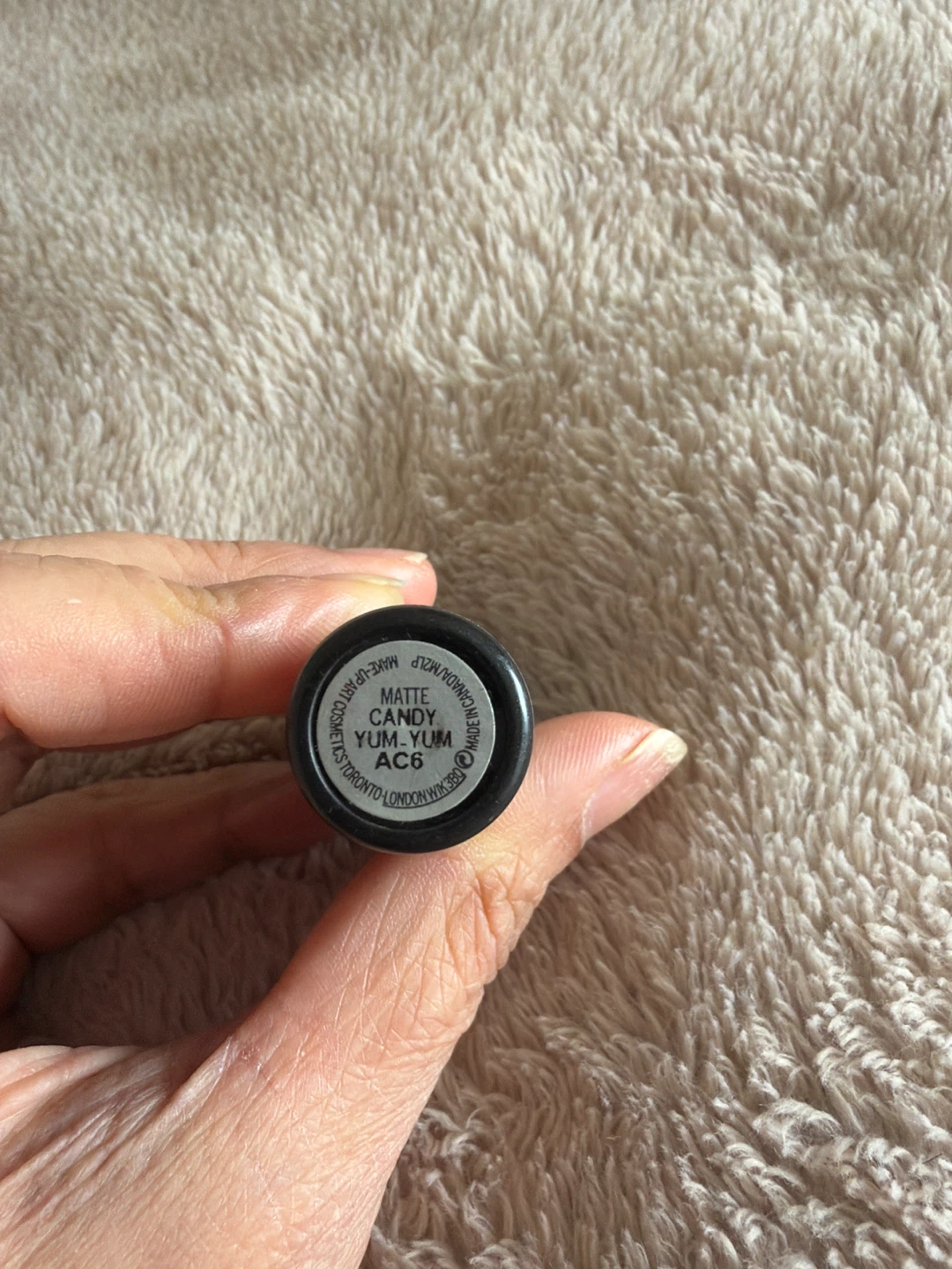MAC Matte Lipstick - Candy Yum Yum - photo 2