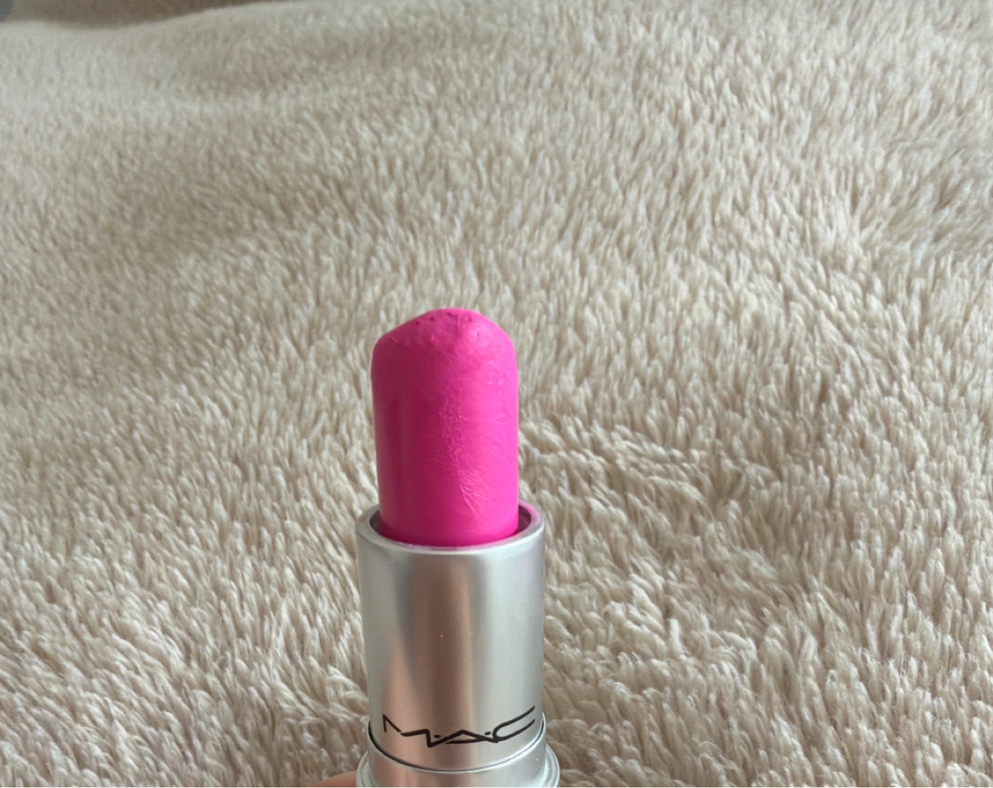 MAC Matte Lipstick - Candy Yum Yum - photo 3
