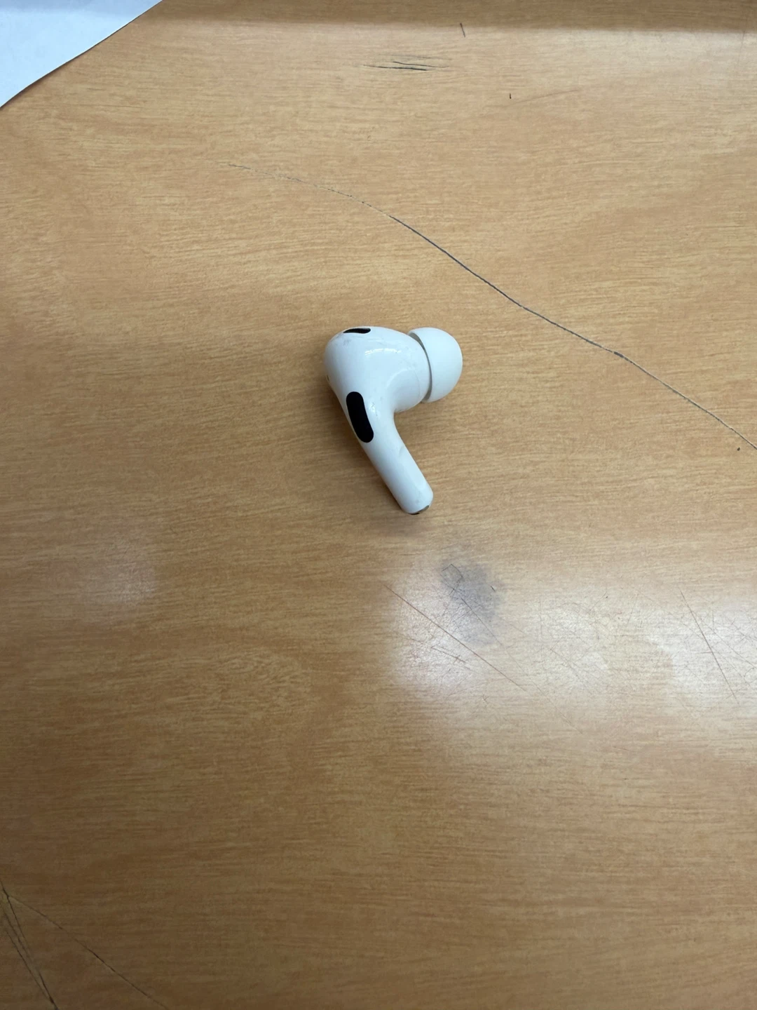 Apple AirPods Pro (Right Earbud) - photo 3