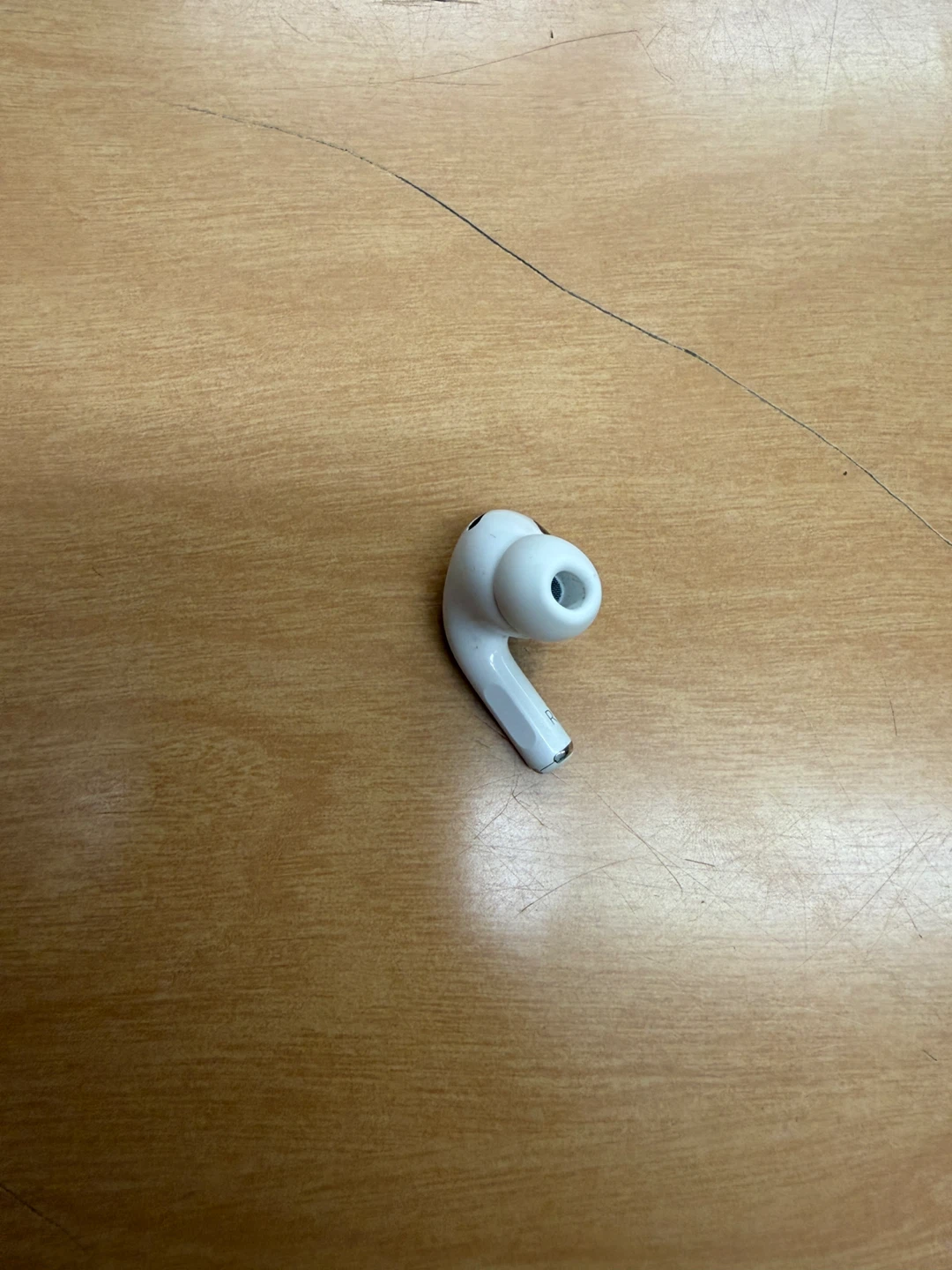 Apple AirPods Pro (Right Earbud) - photo 2
