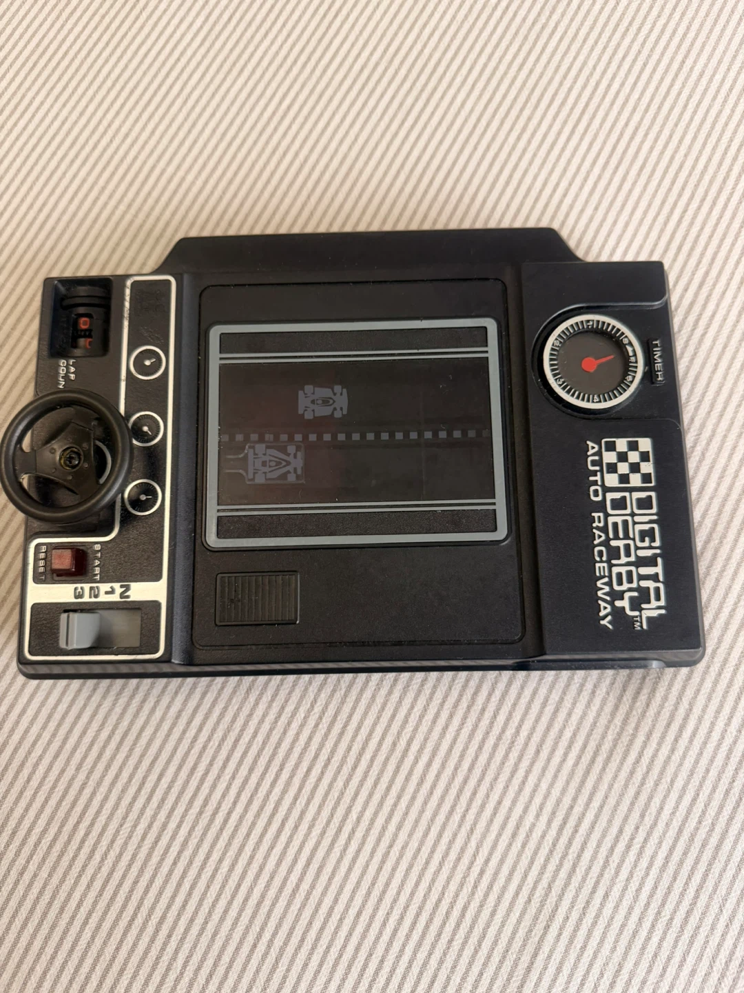 Tomy Digital Derby Auto Raceway Handheld Game - photo 2