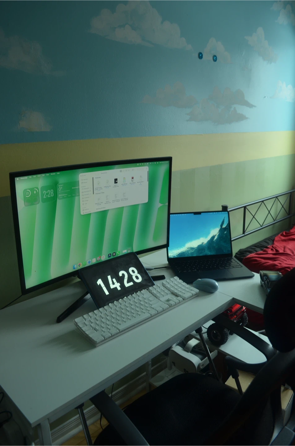 Samsung Curved Monitor - photo 5