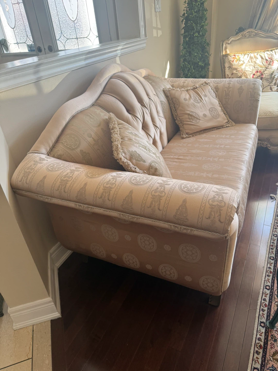 Ornate Tufted Loveseat with Decorative Pillows - photo 2