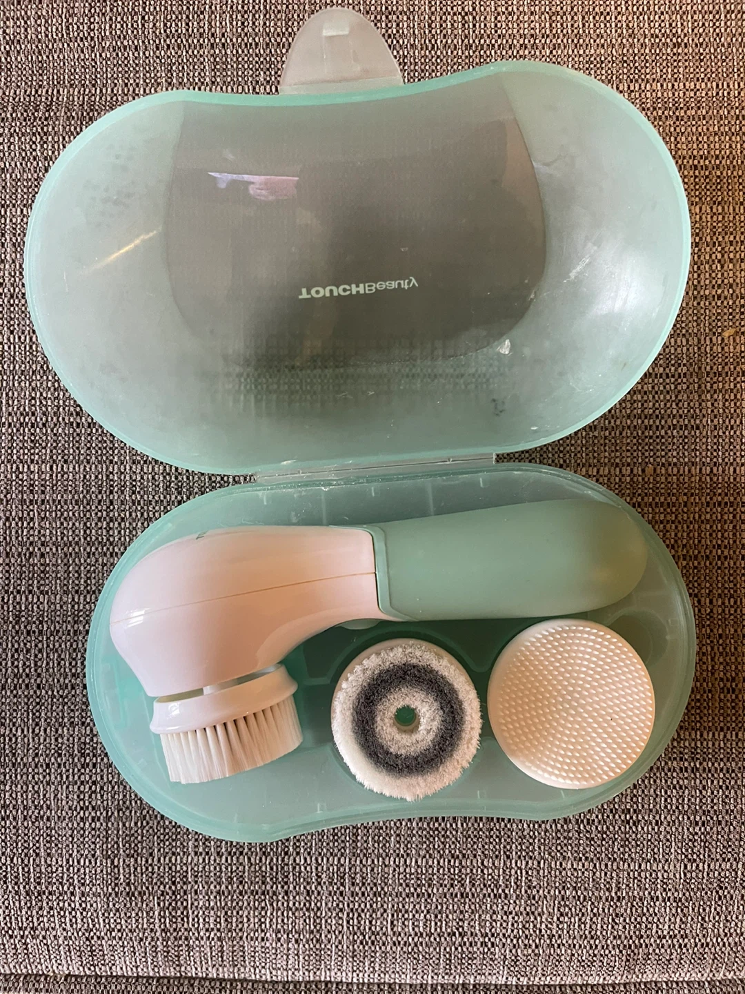 TOUCHBeauty Facial Cleansing Brush Set with Case - photo 4