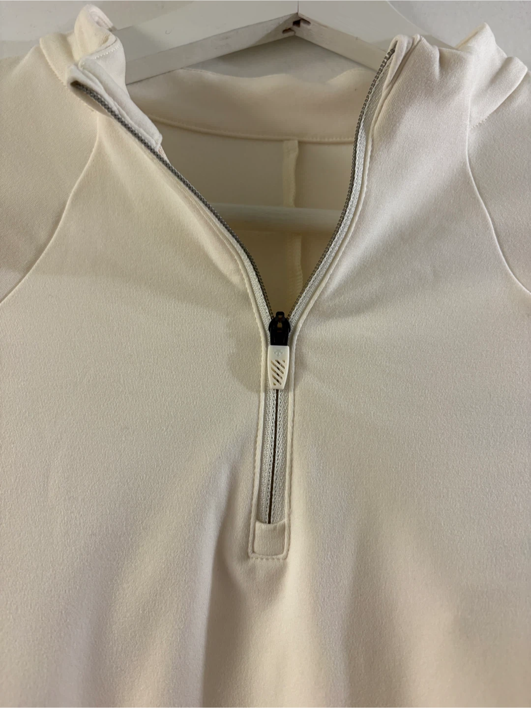 Descente Cream Quarter Zip Long Sleeve Active Top Size XS - photo 4