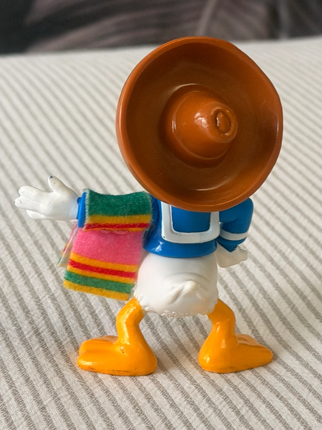 Donald Duck Figure with Sombrero and Serape - photo 2