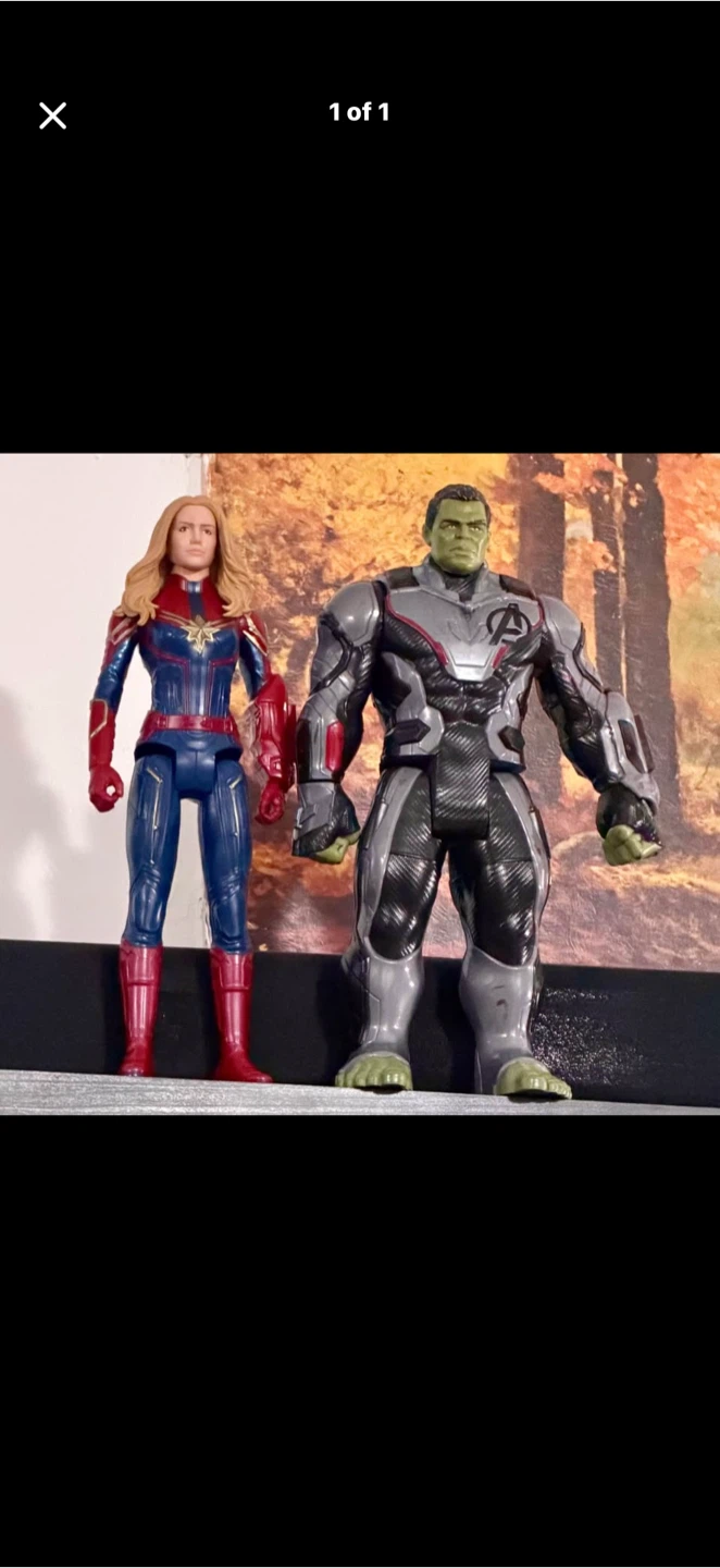 Marvel Avengers Action Figures - Captain Marvel & Hulk