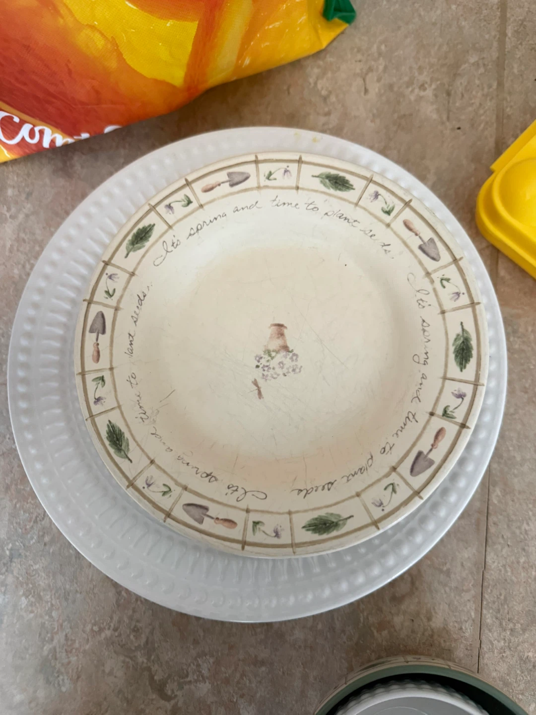 Set of 8 White Dinner Plates and 2 Bowls - photo 3