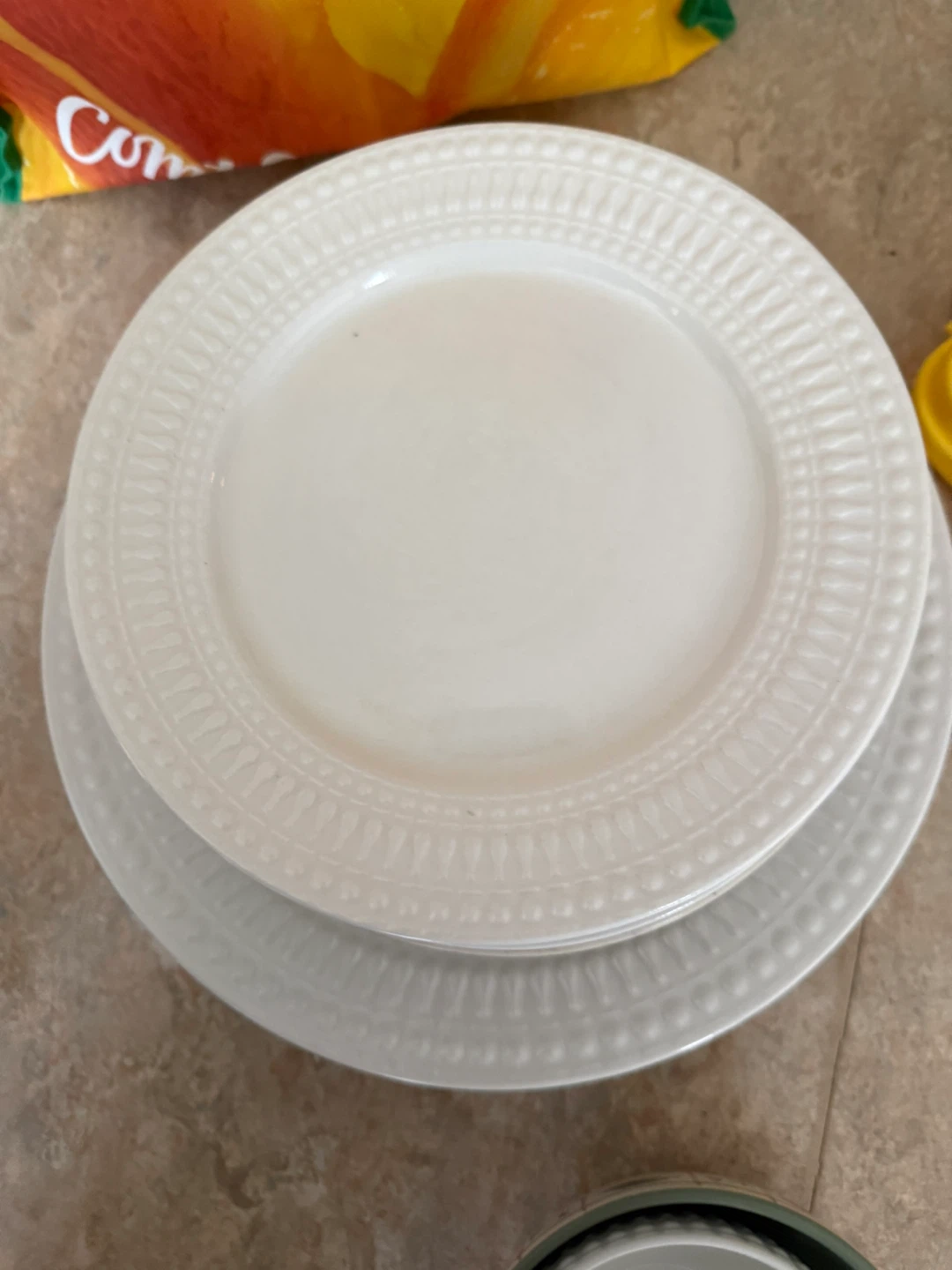 Set of 8 White Dinner Plates and 2 Bowls - photo 2