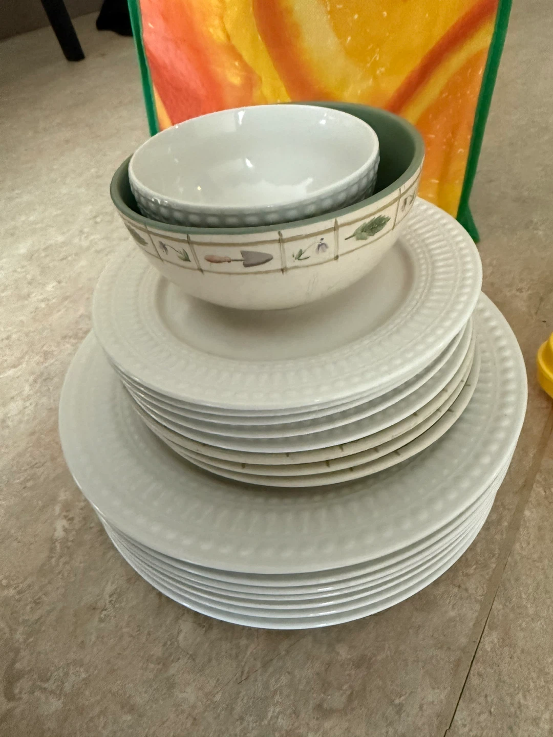 Set of 8 White Dinner Plates and 2 Bowls