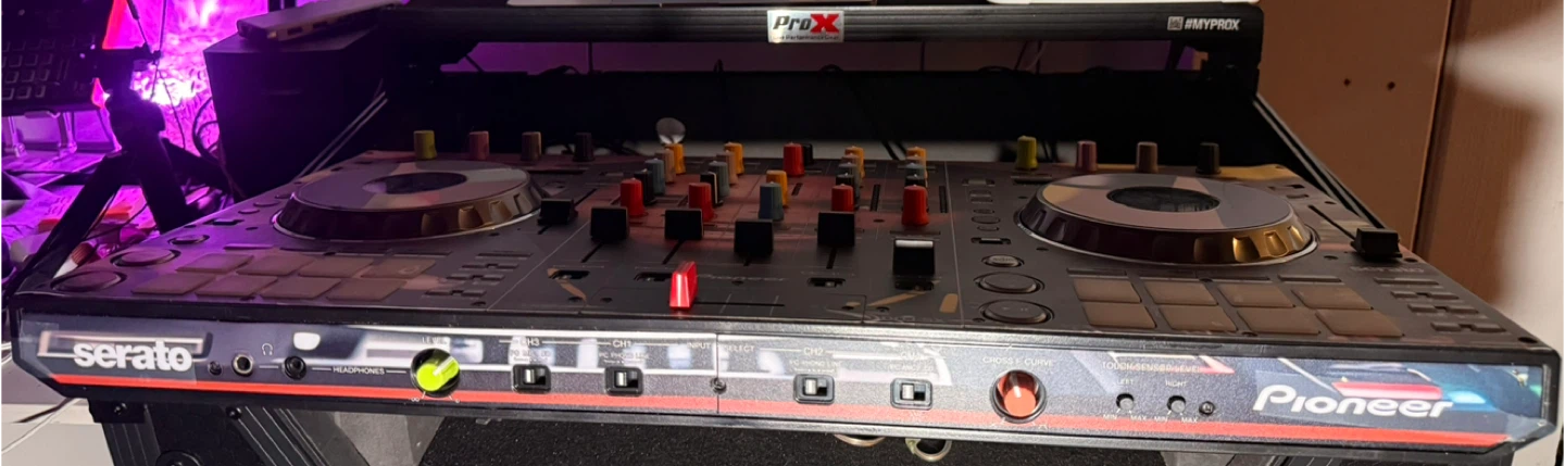 Pioneer DDJ-SX DJ Controller - photo 5