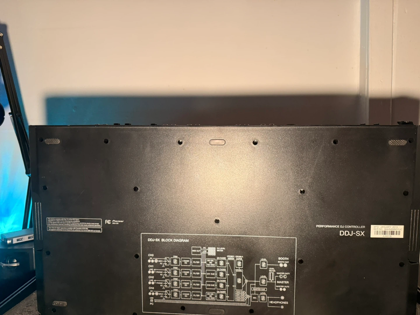 Pioneer DDJ-SX DJ Controller - photo 3