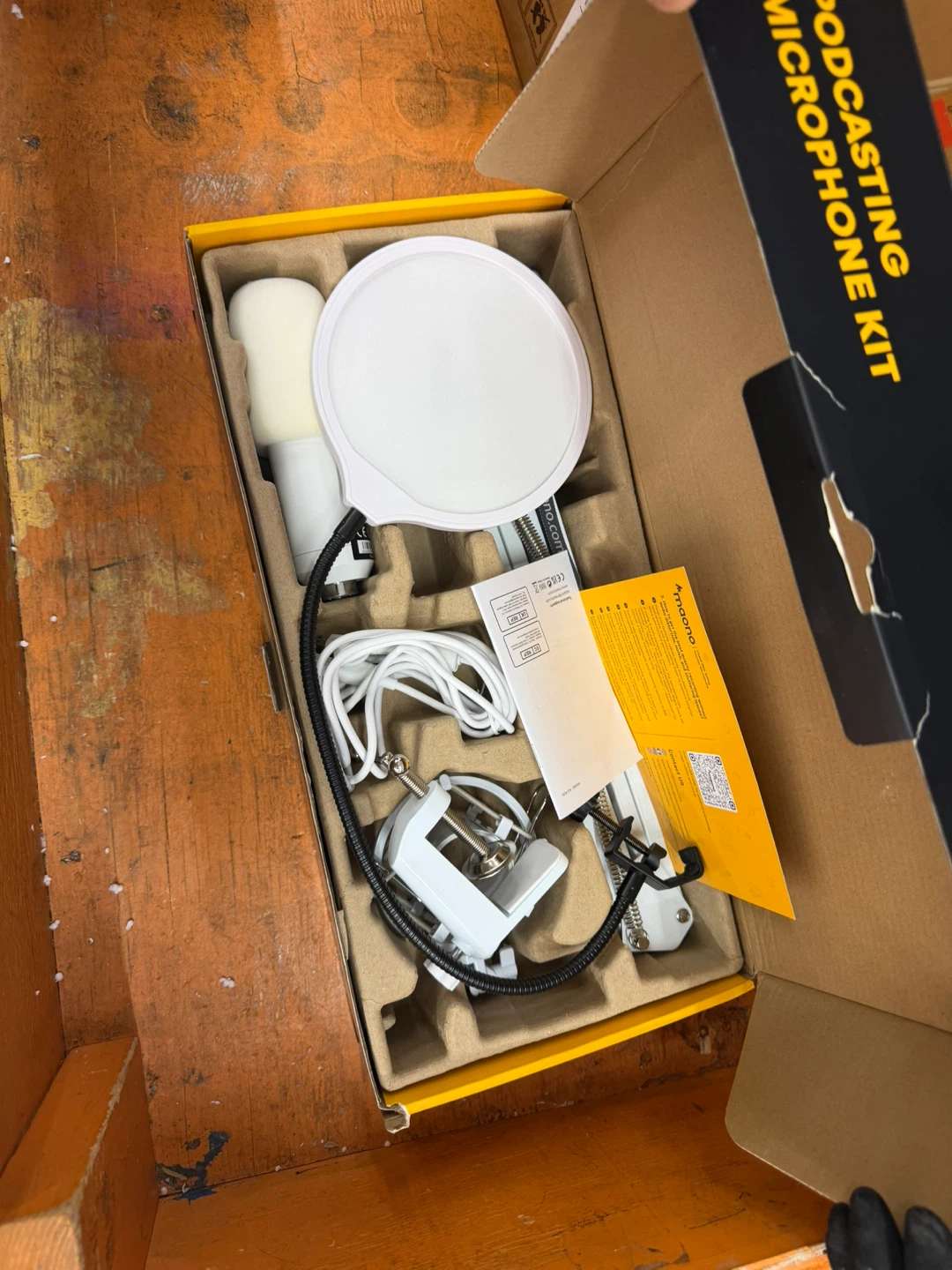 Podcasting Microphone Kit with Pop Filter and Mount