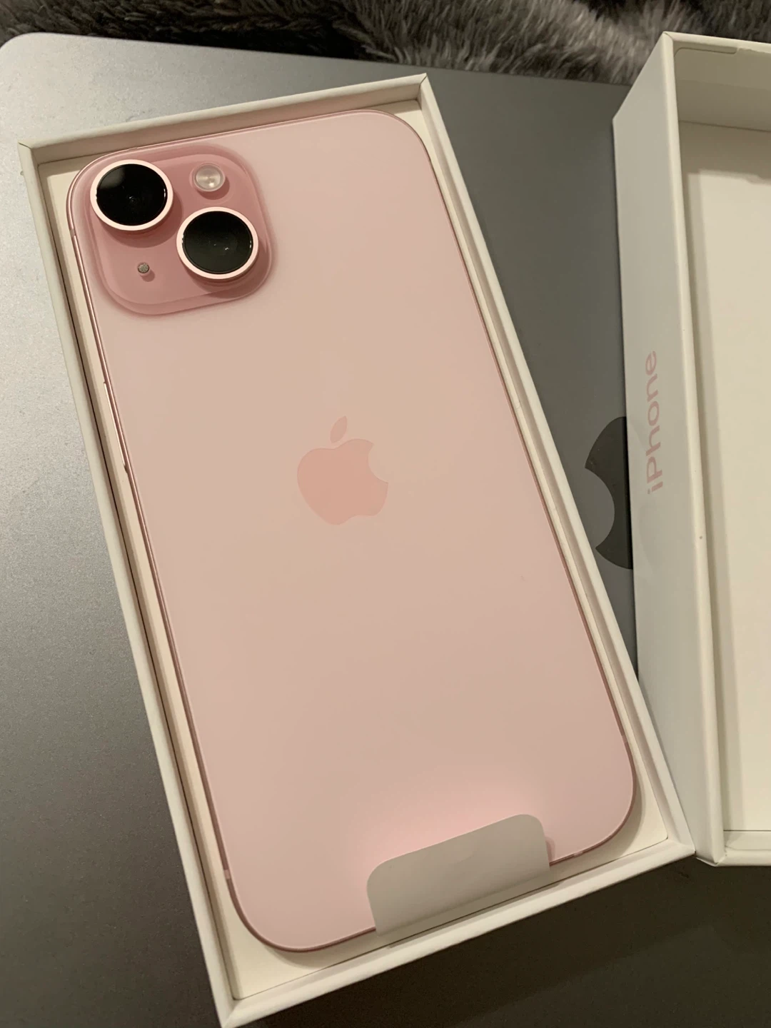 BRAND NEW iPhone 15 Pink 256GB - 100% Battery