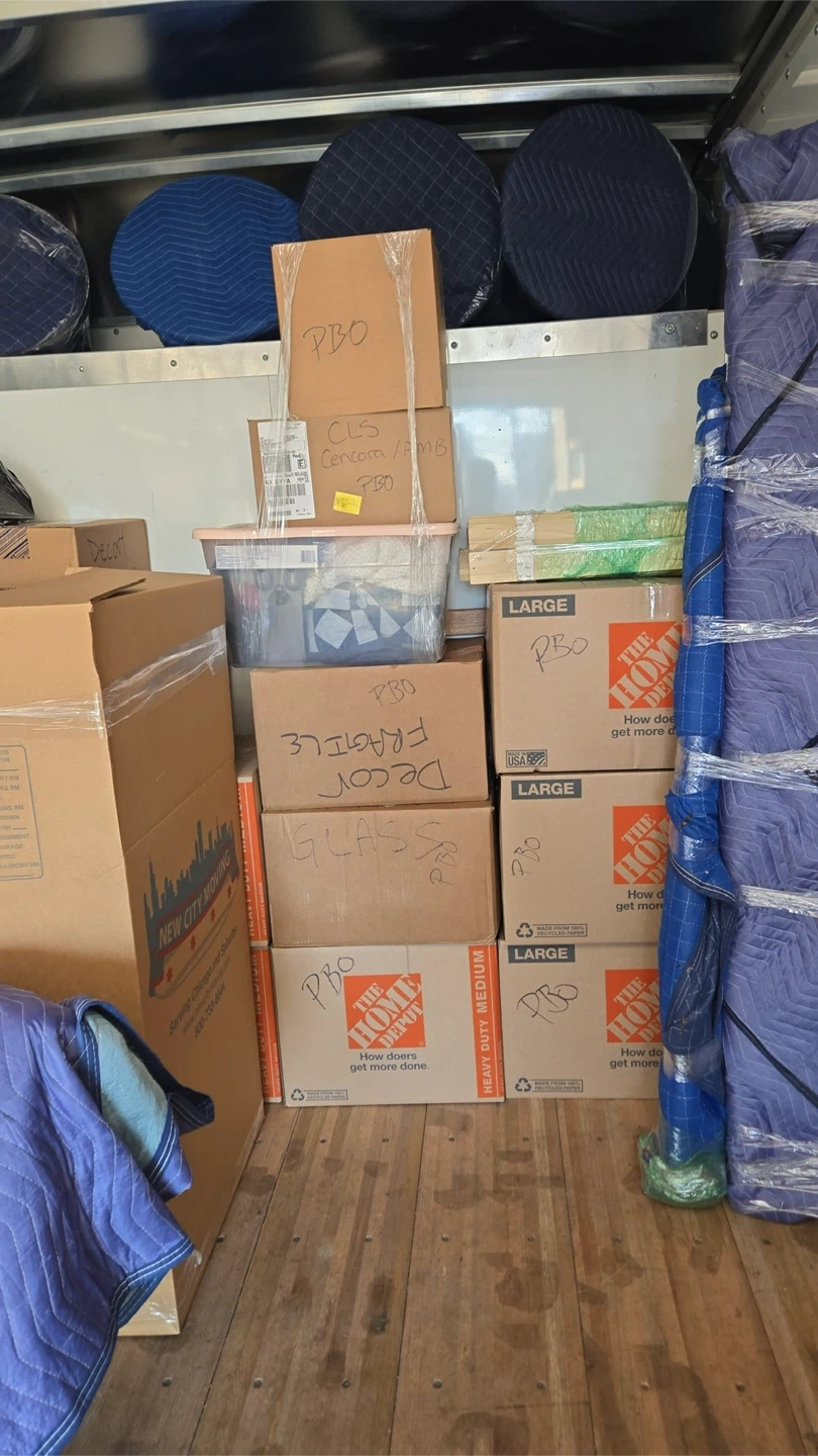 Moving Boxes and Furniture - photo 4