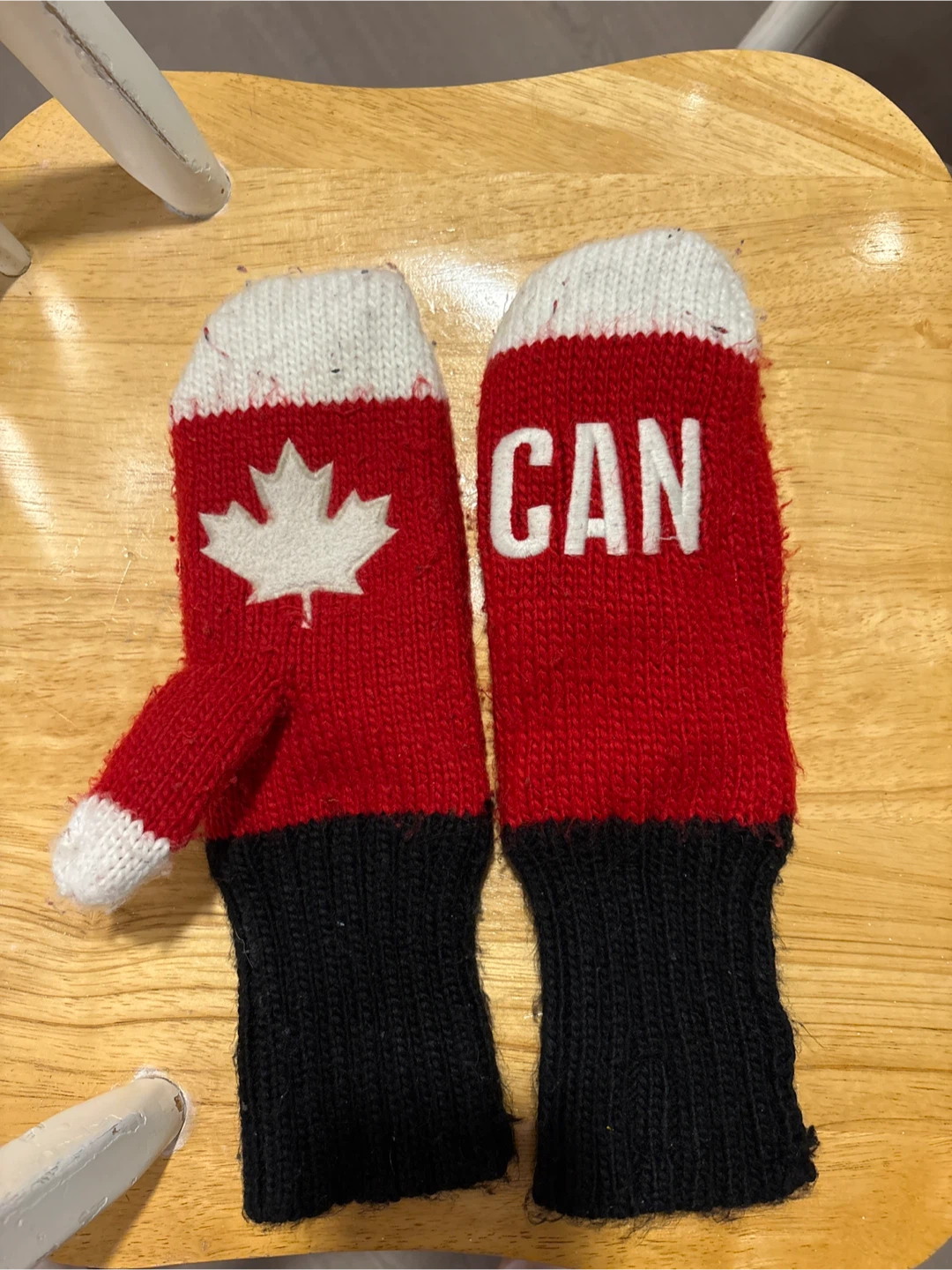 Canadian Flag Mittens