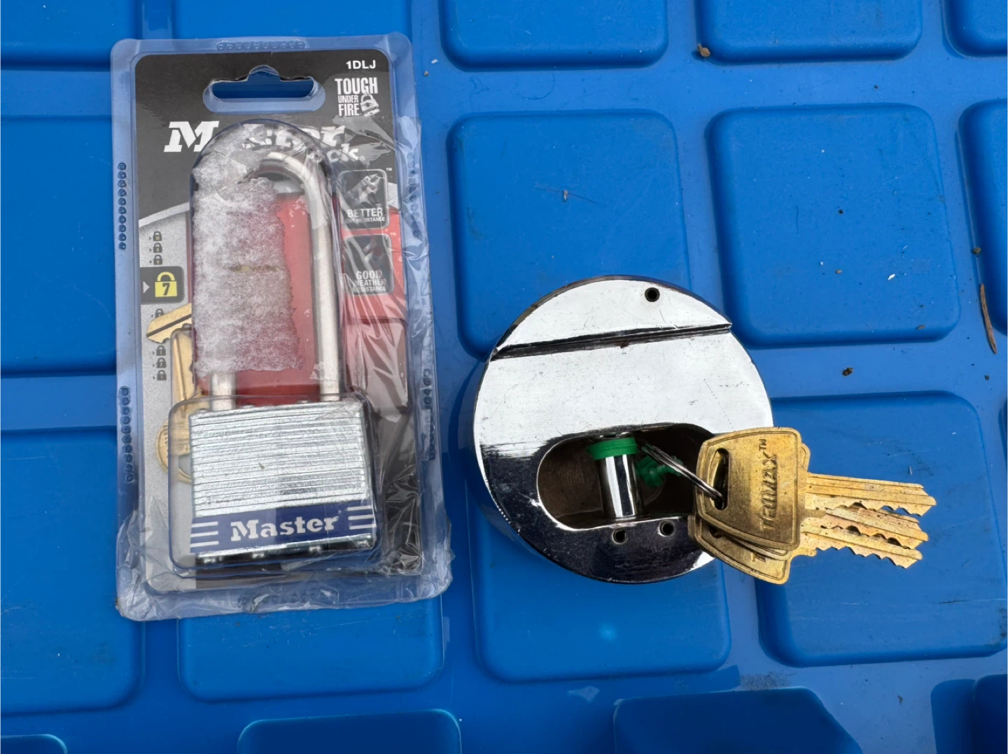 Master Lock Padlock & Trimax Padlock - photo 2