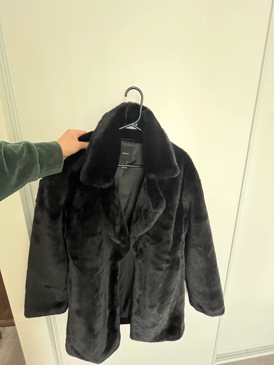 Forever 21 Black Faux Fur Coat - photo 5