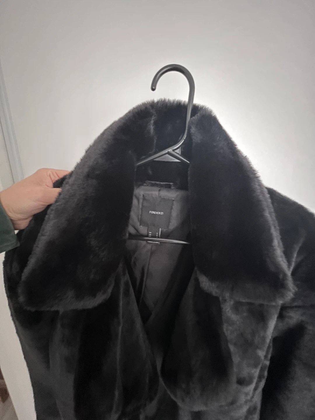 Forever 21 Black Faux Fur Coat - photo 3