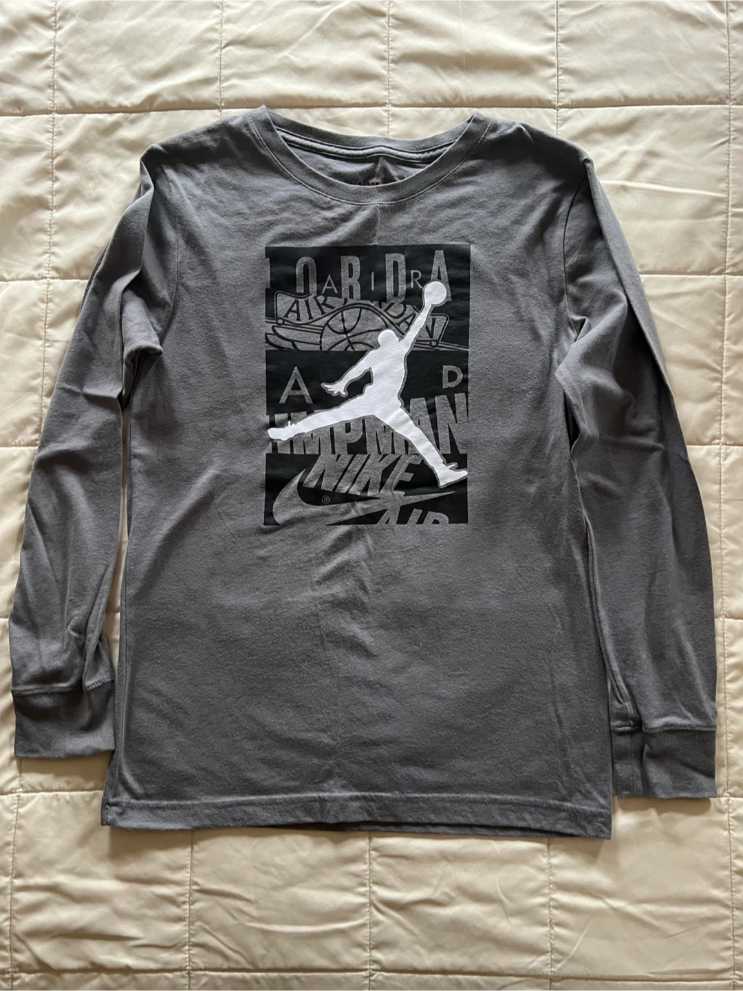 Jordan Long Sleeve T-Shirt Sz L
