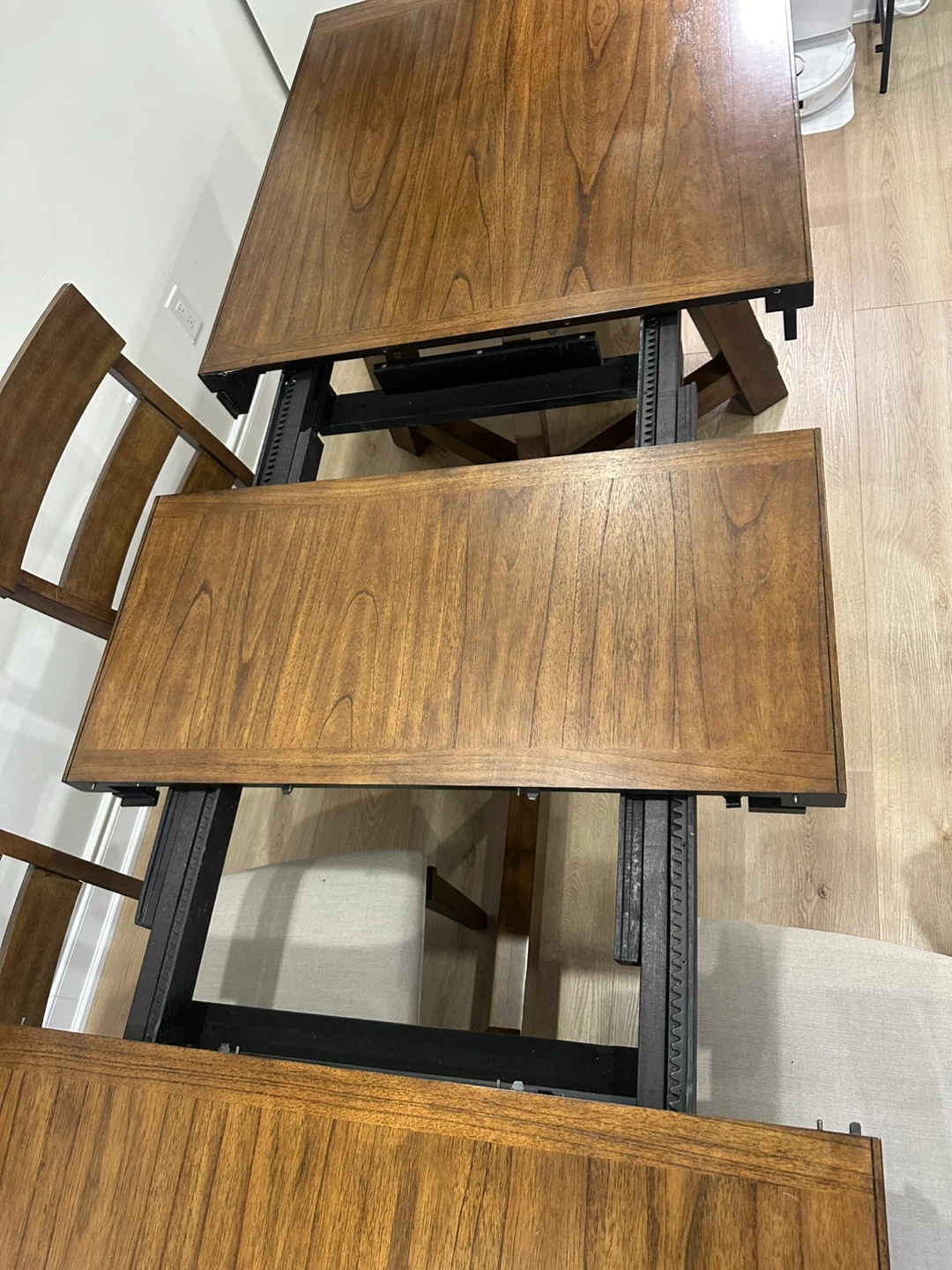 9-piece Extendable Dining Table set brookwood - photo 3