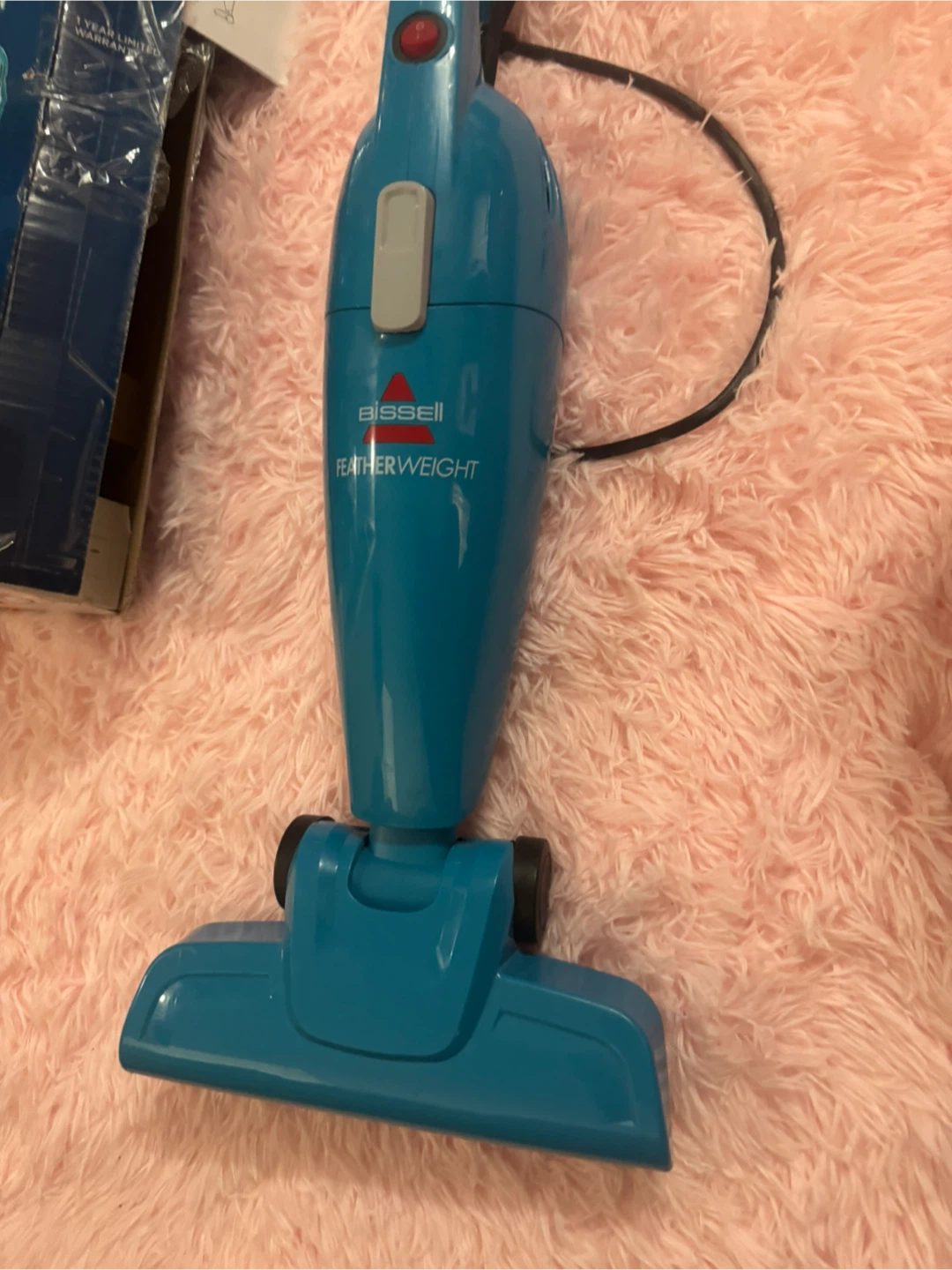 Bissell Featherweight Vacuum 2033 Series - photo 2
