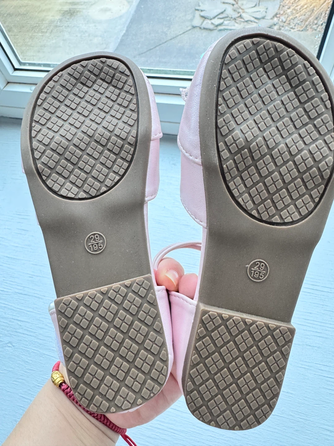 Kids Pink Sandals Size 29 （kids size 11.5) - photo 2