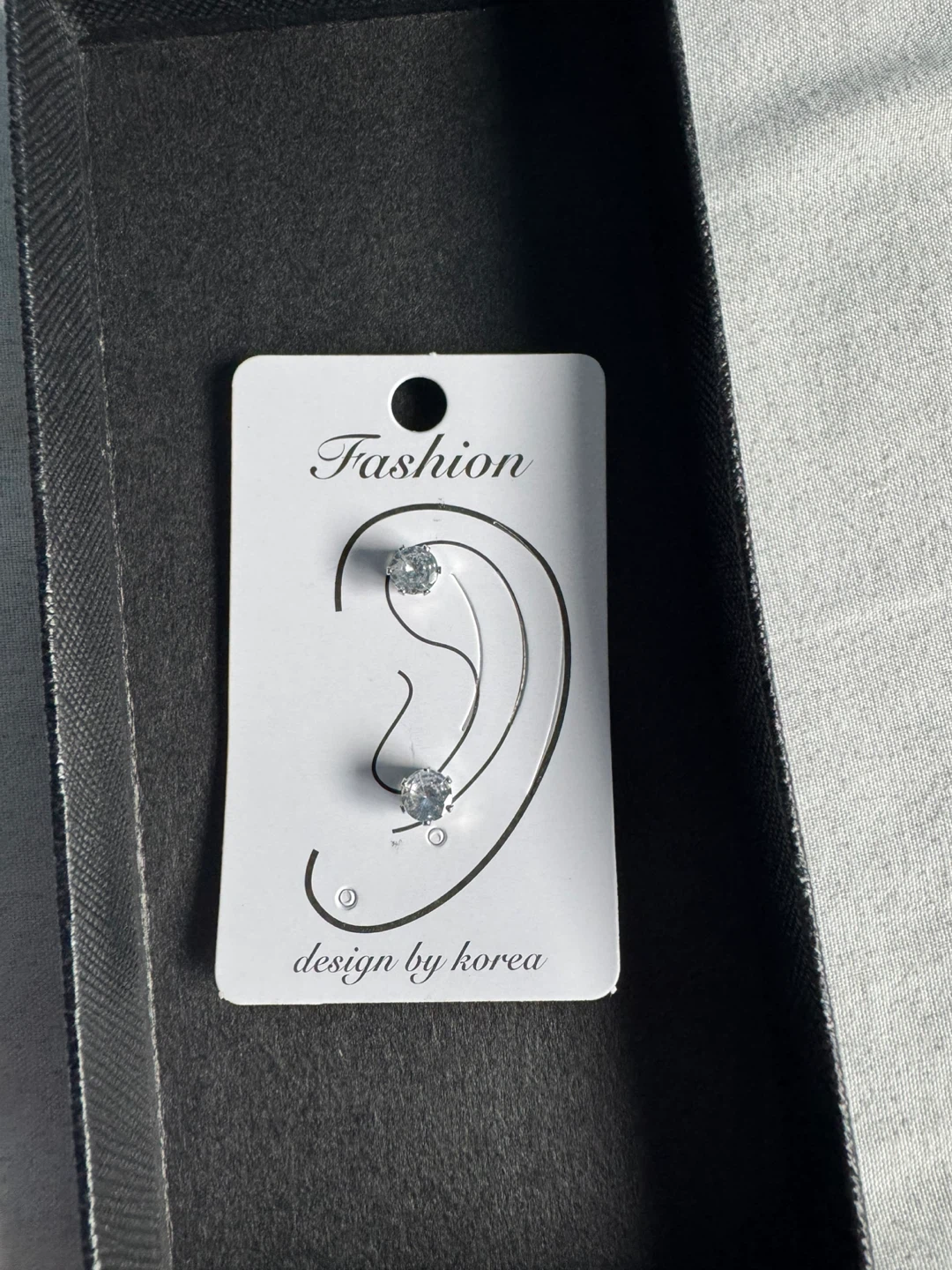 Magnet earrings