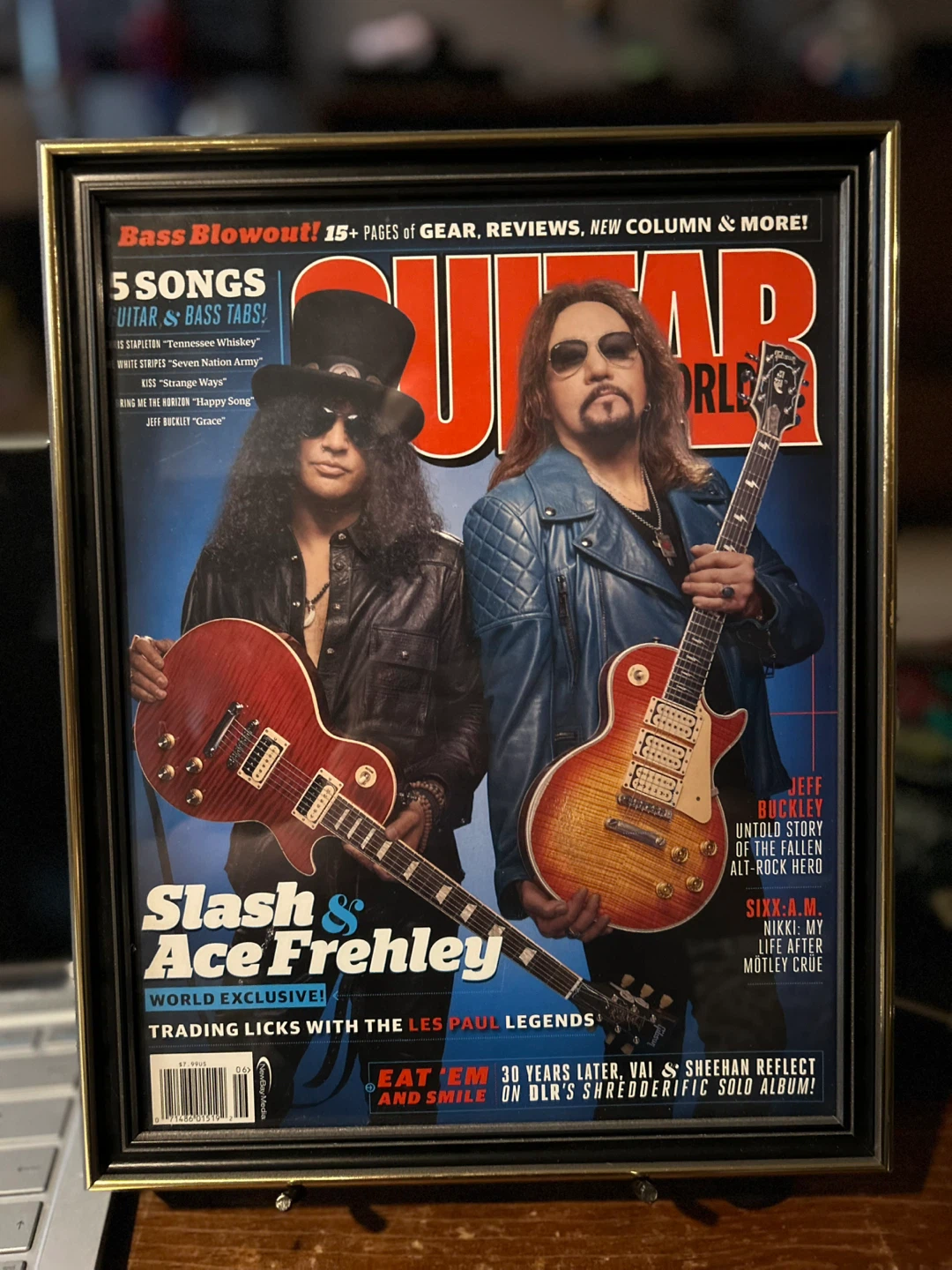 Guitar World Magazine - Slash & Ace Frehley Cover