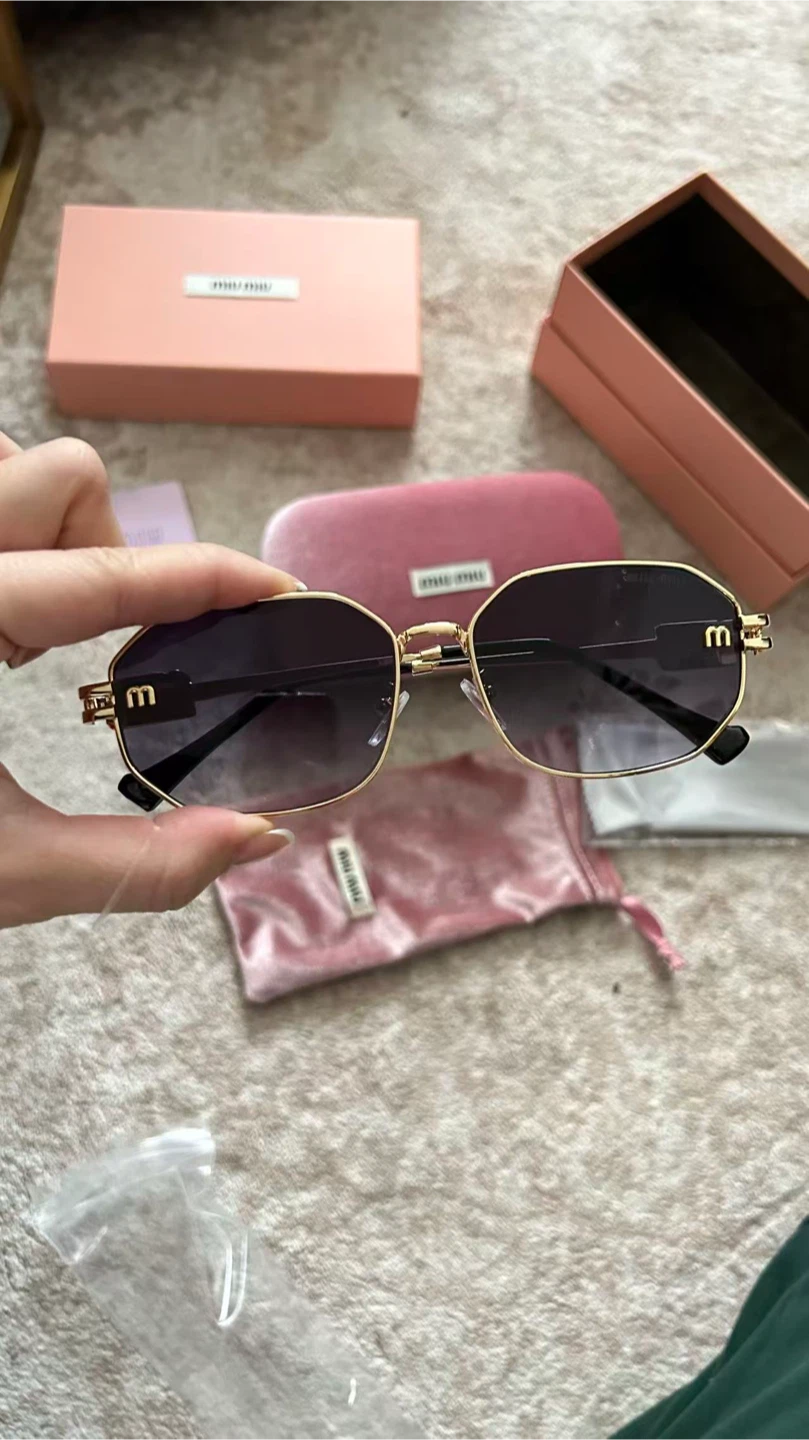 Miu Miu Sunglasses - photo 4