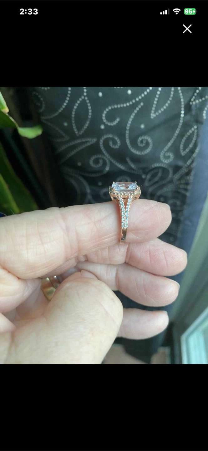 Rose Gold Cushion Cut Engagement Ring - photo 3
