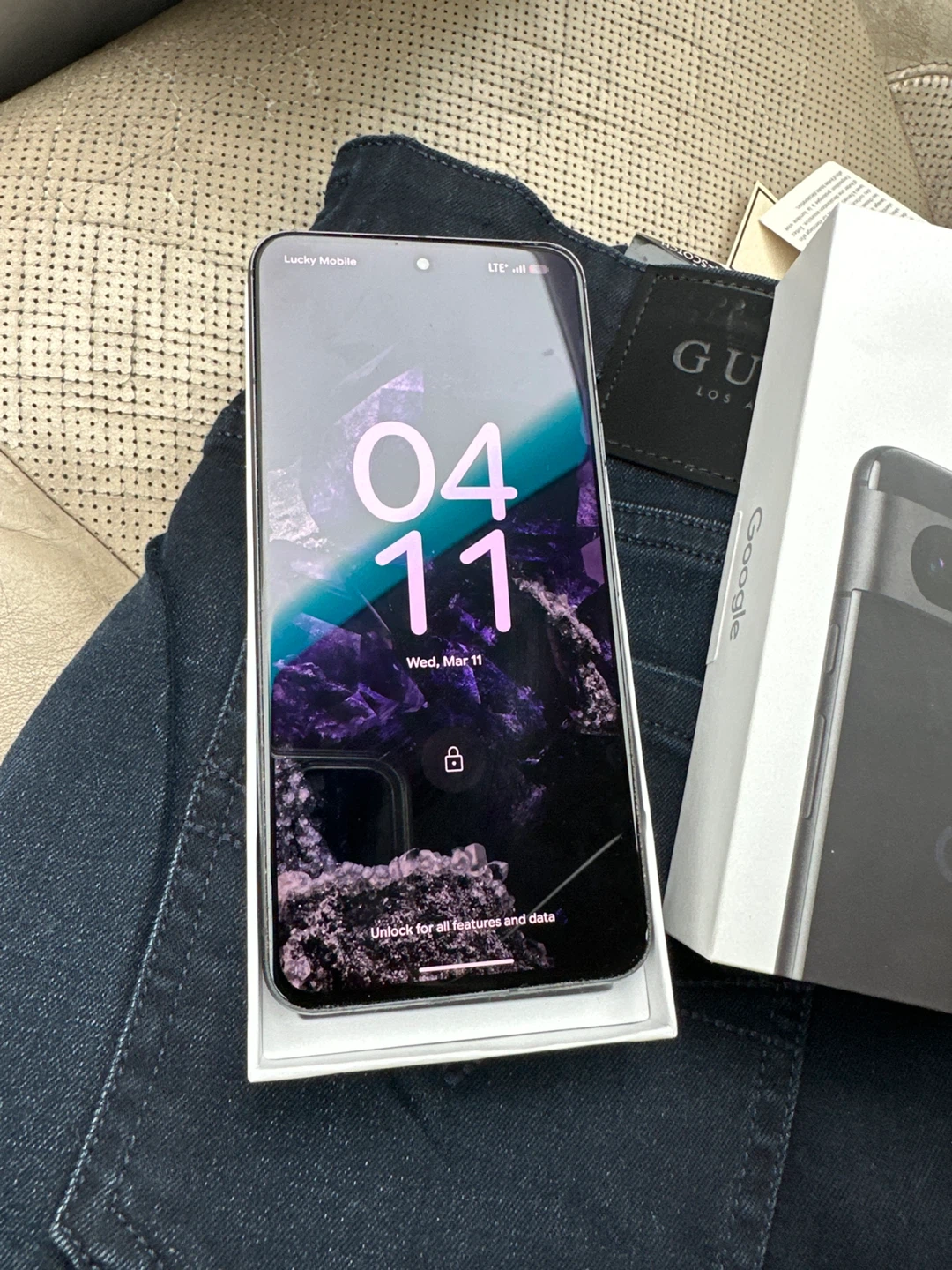 Google Pixel 8 Smartphone - photo 3