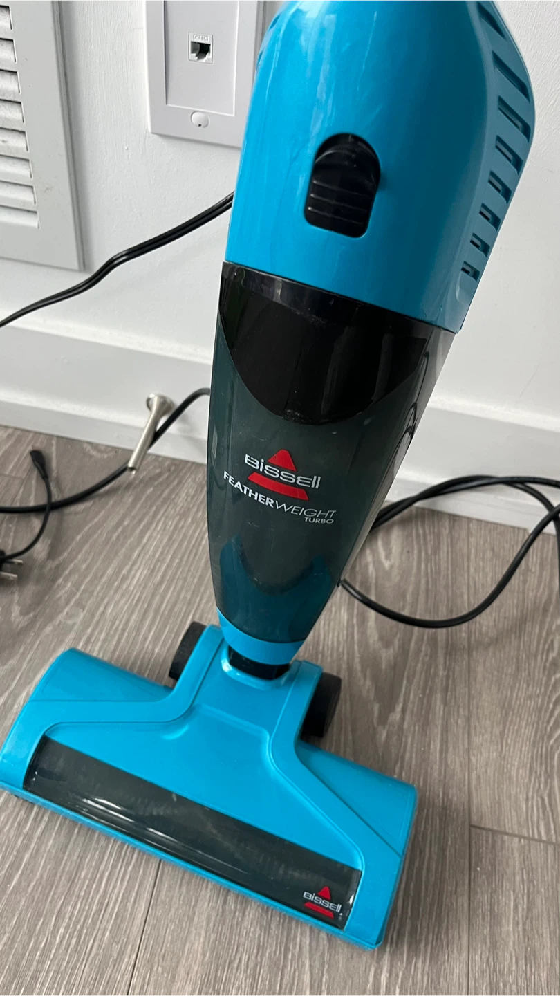 Bissell Featherweight Turbo Stick Vacuum - photo 2