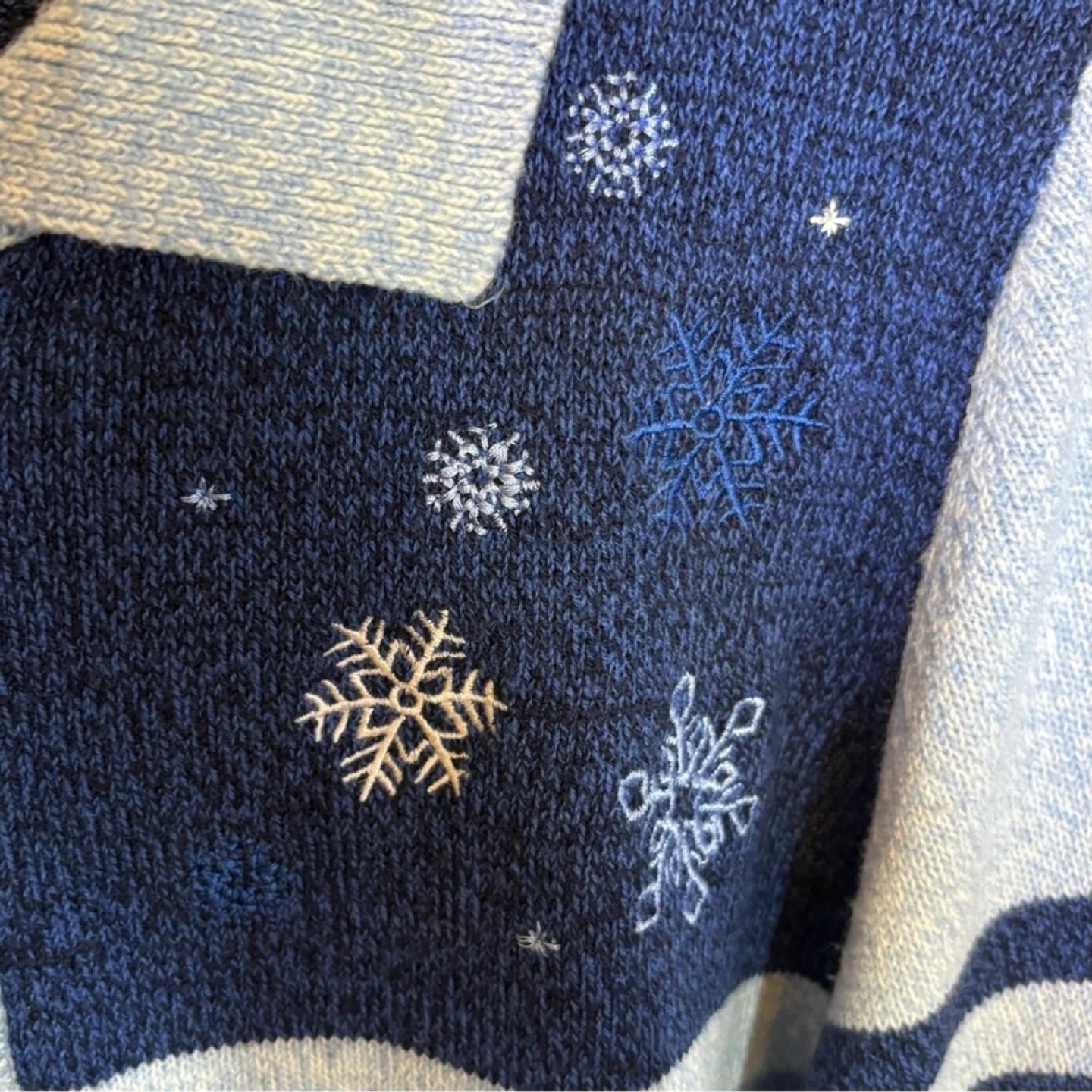 Carroll Reed Full Zip Dog Snowflake Colorblock Sweater Size XL - photo 3