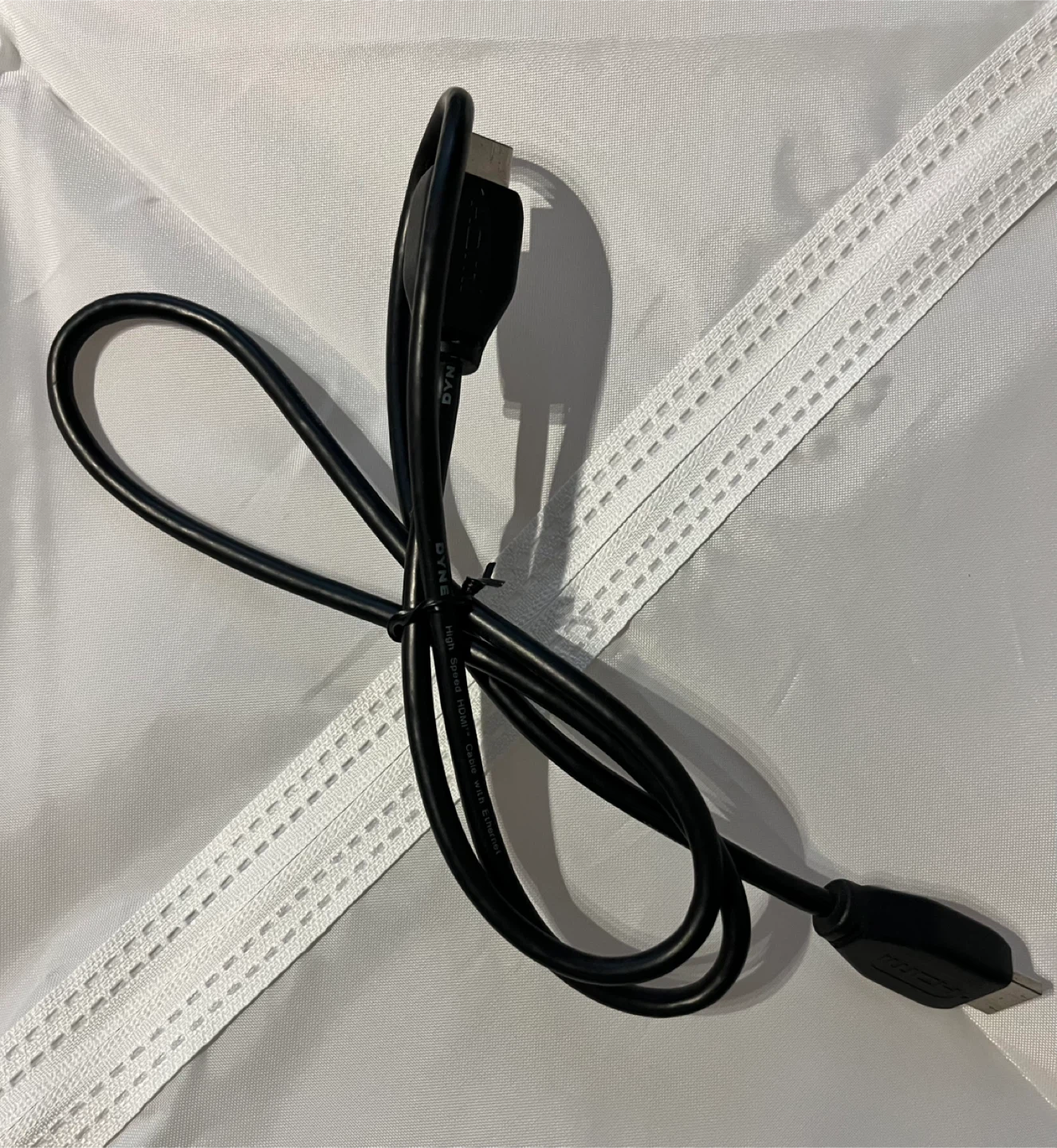 Black HDMI and display port Cable - photo 2
